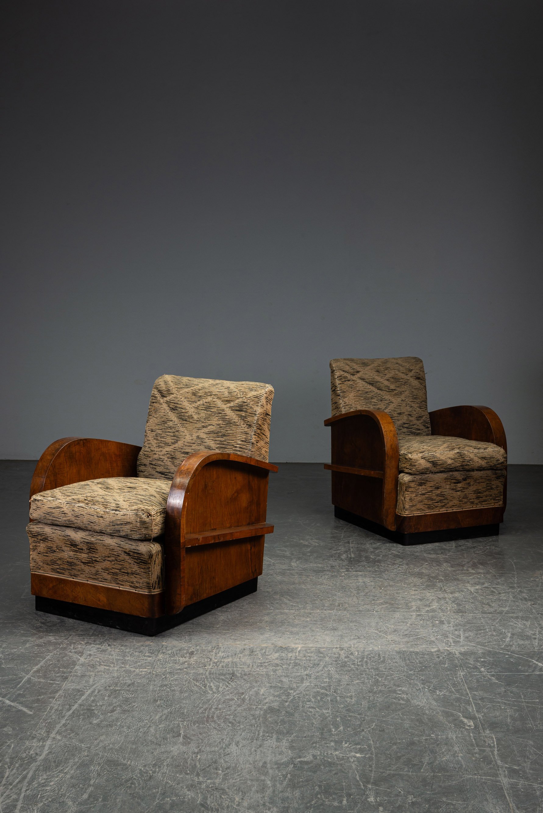 SE-1622026121711-1930s-Art-Deco-Armchair-Set_01.jpg