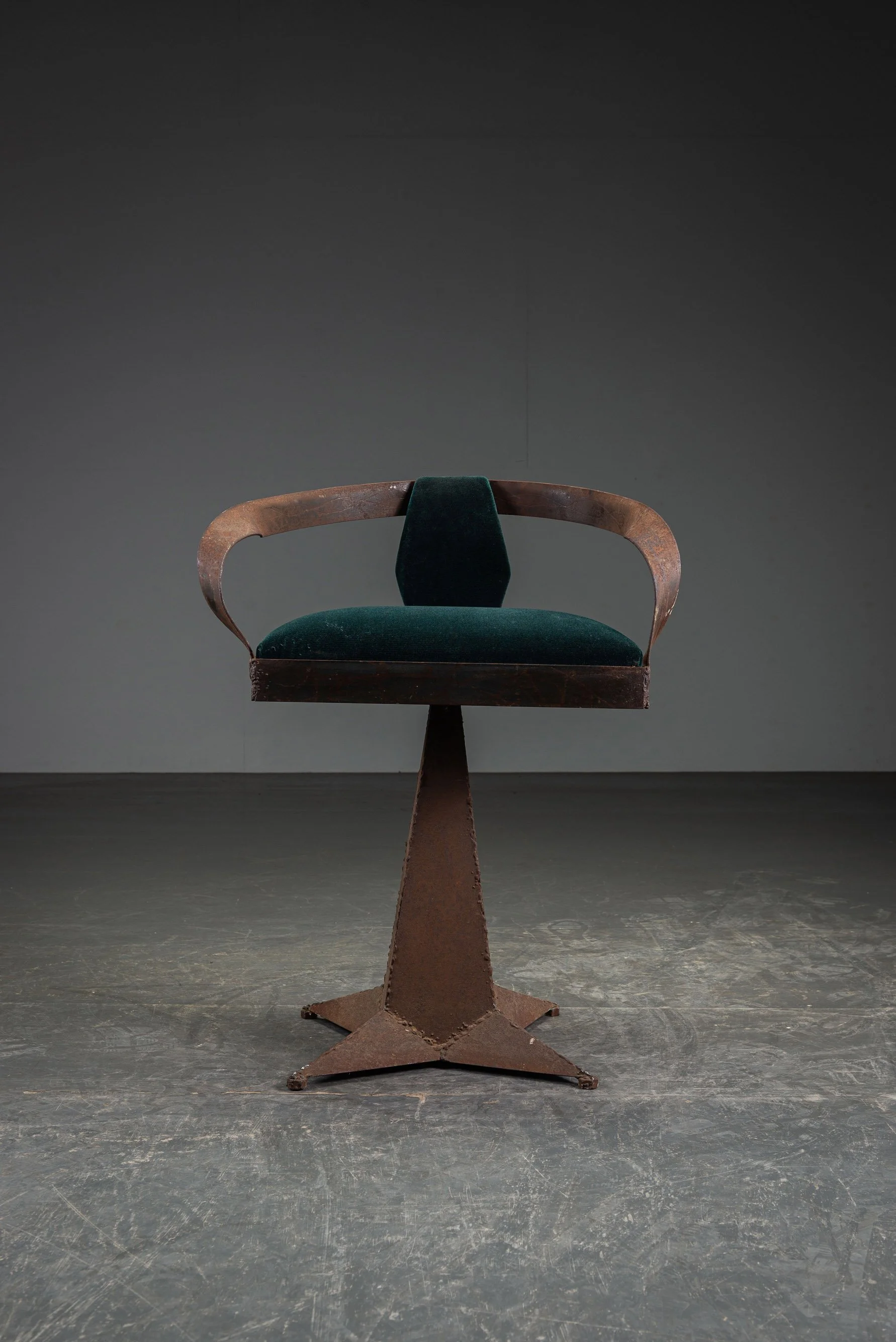 SE-432026195105-1980s-Sculptural-Accent-Chair_13.jpg