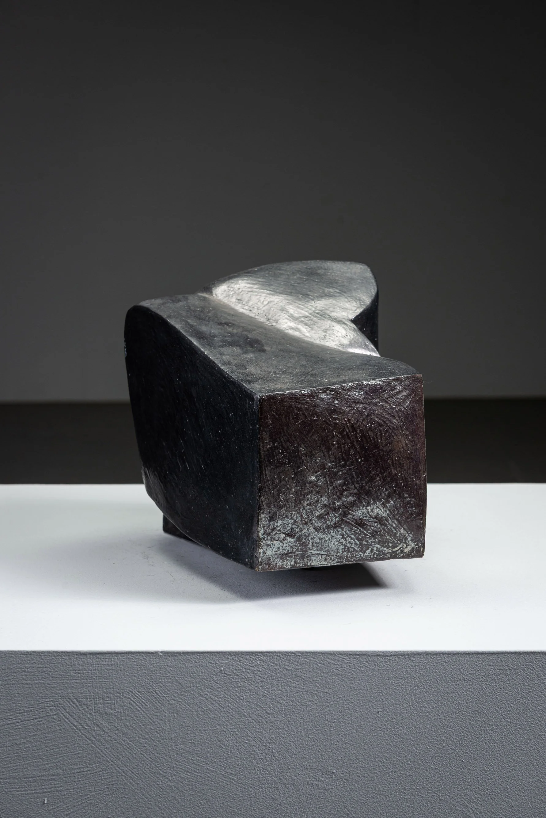 AR-27102025185004-Abstract-Sculpture-by-Cor-Dam-#41_01.jpg