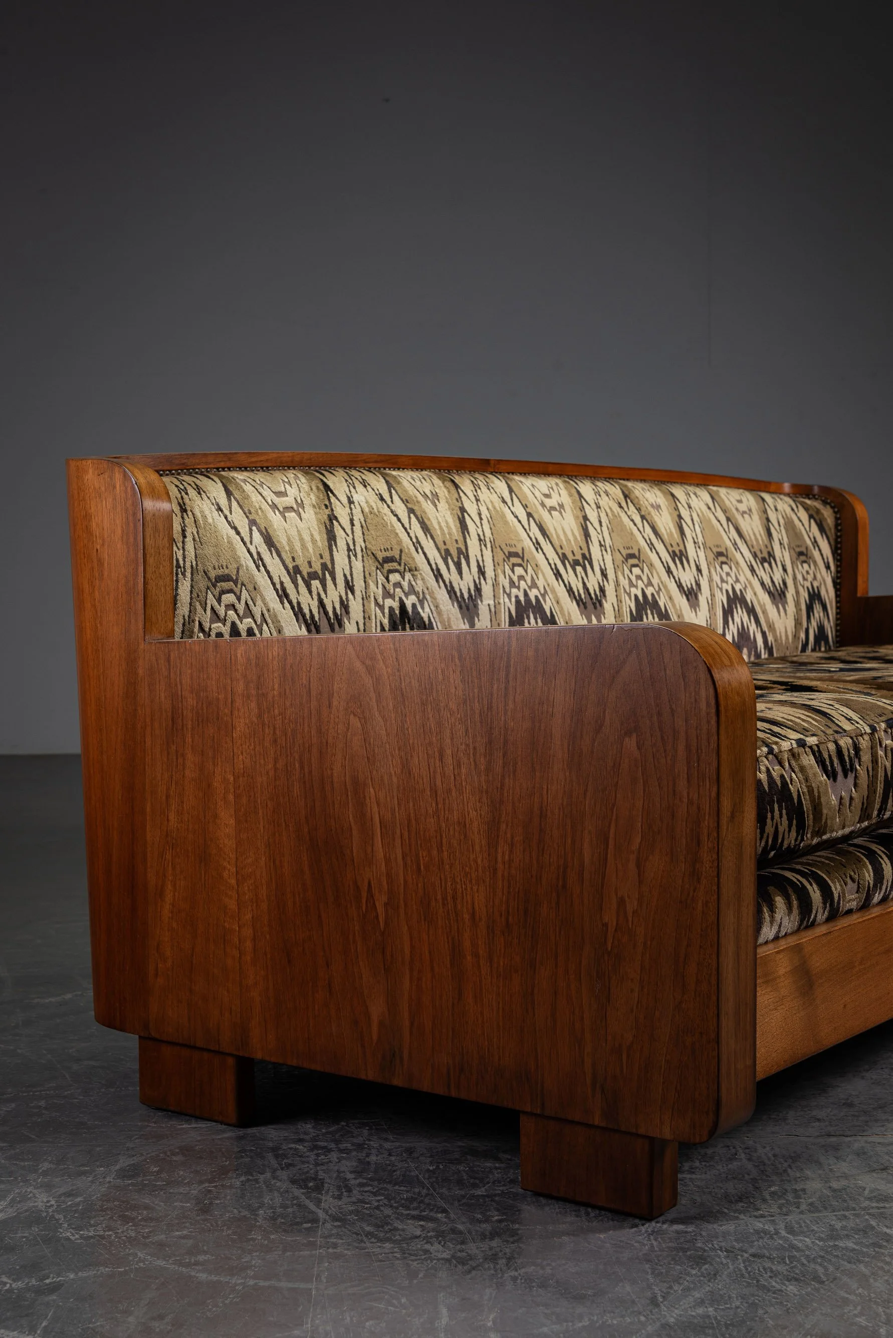 SE-1252025155534-Pander-Art-Deco-Sofa-by-Fer-Semey_07.jpg