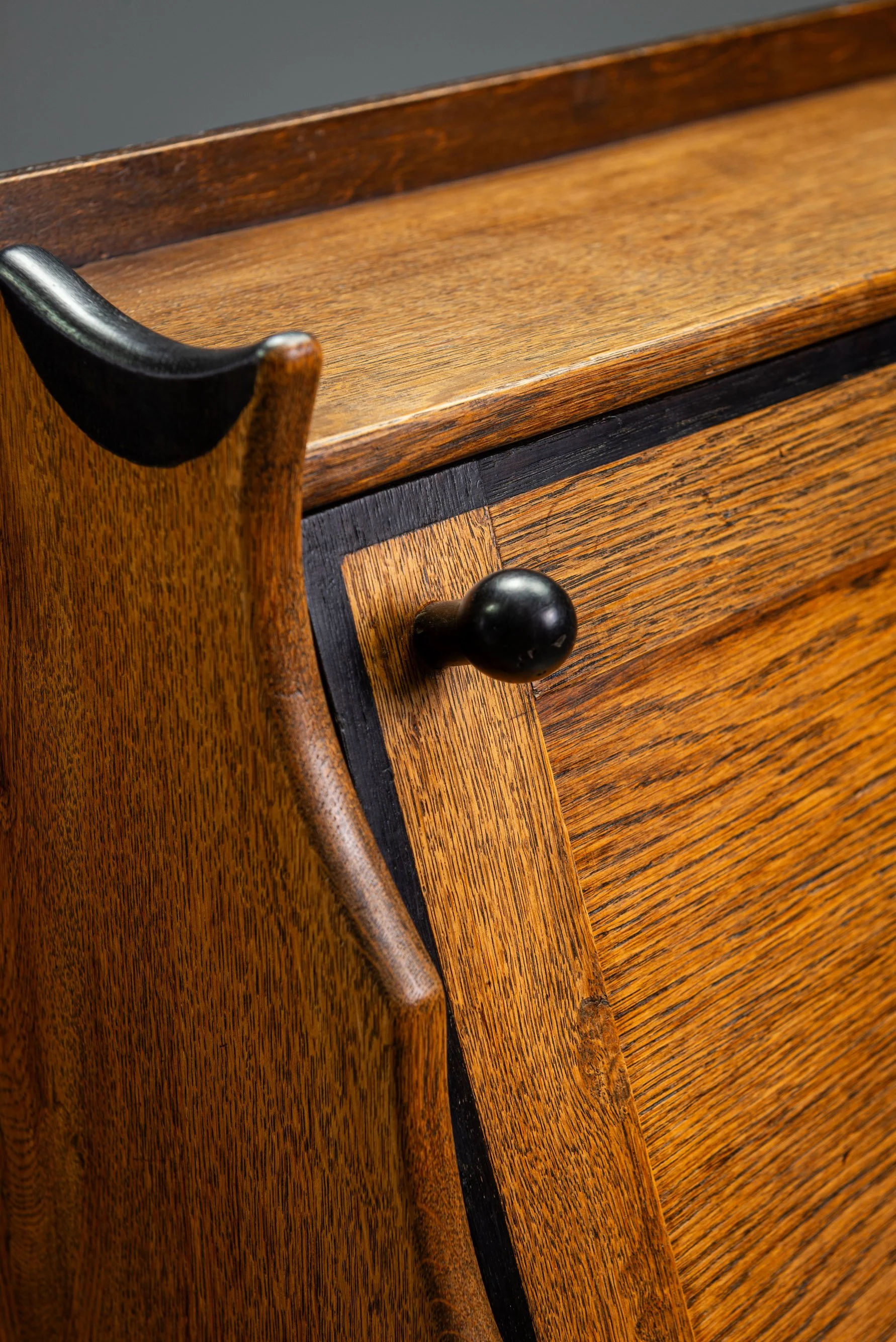 ST-2992026182142-1920s-Amsterdamse-School-Desk_07.jpg