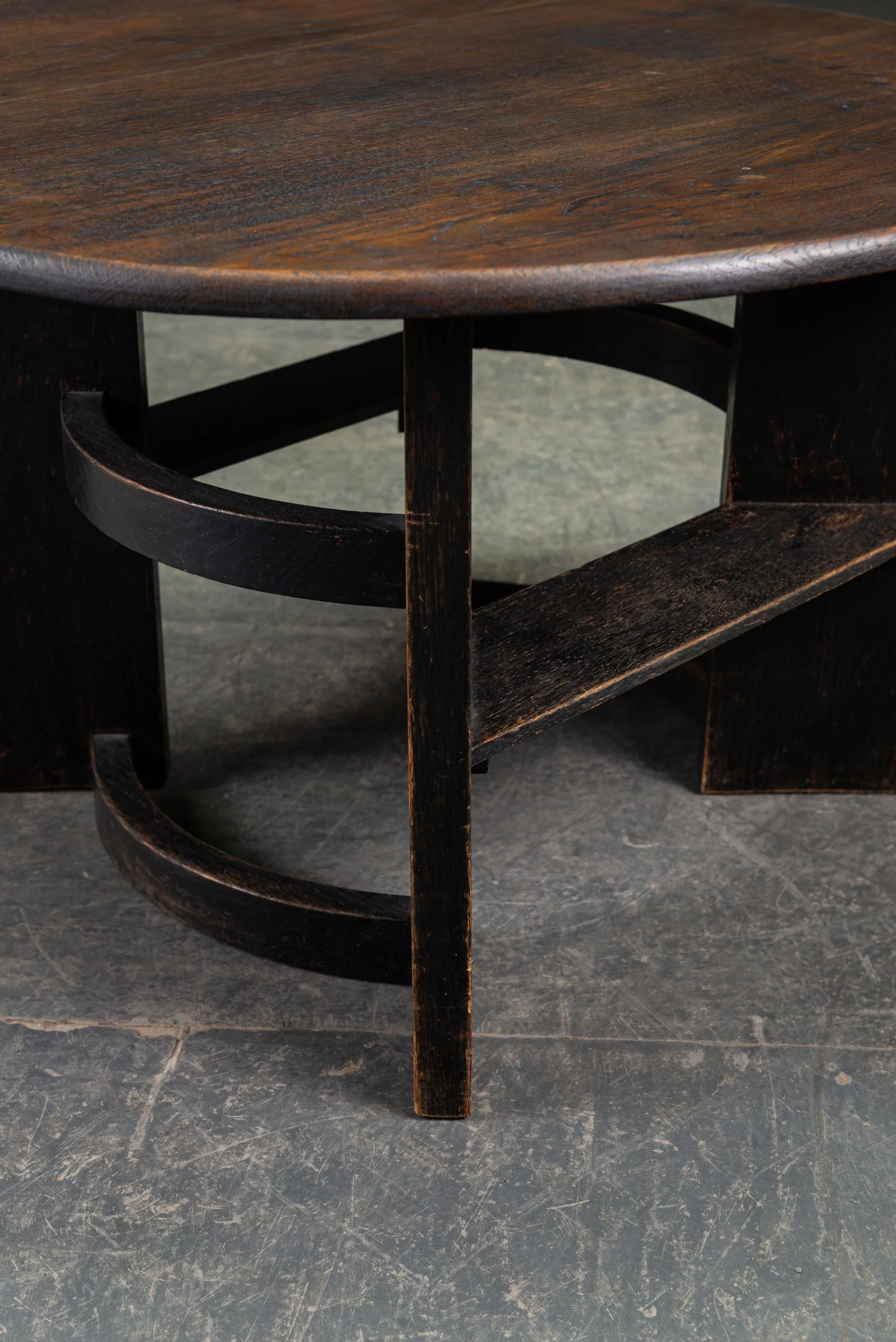 TA-232026194545-1920s-Haagse-School-Side-Table_09.jpg