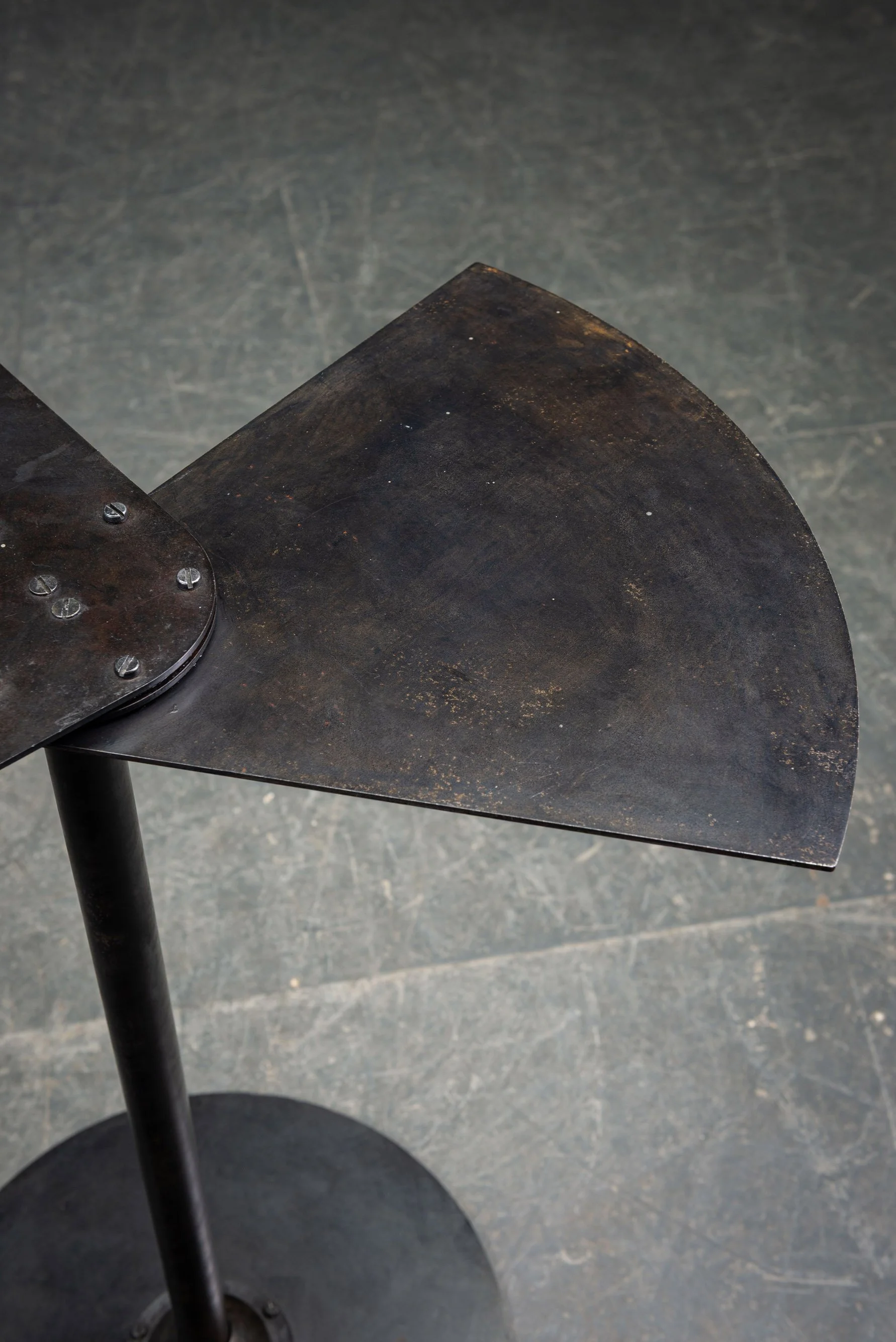 TA-1862026193111-1980s-Art-Deco-Side-Table_09.jpg