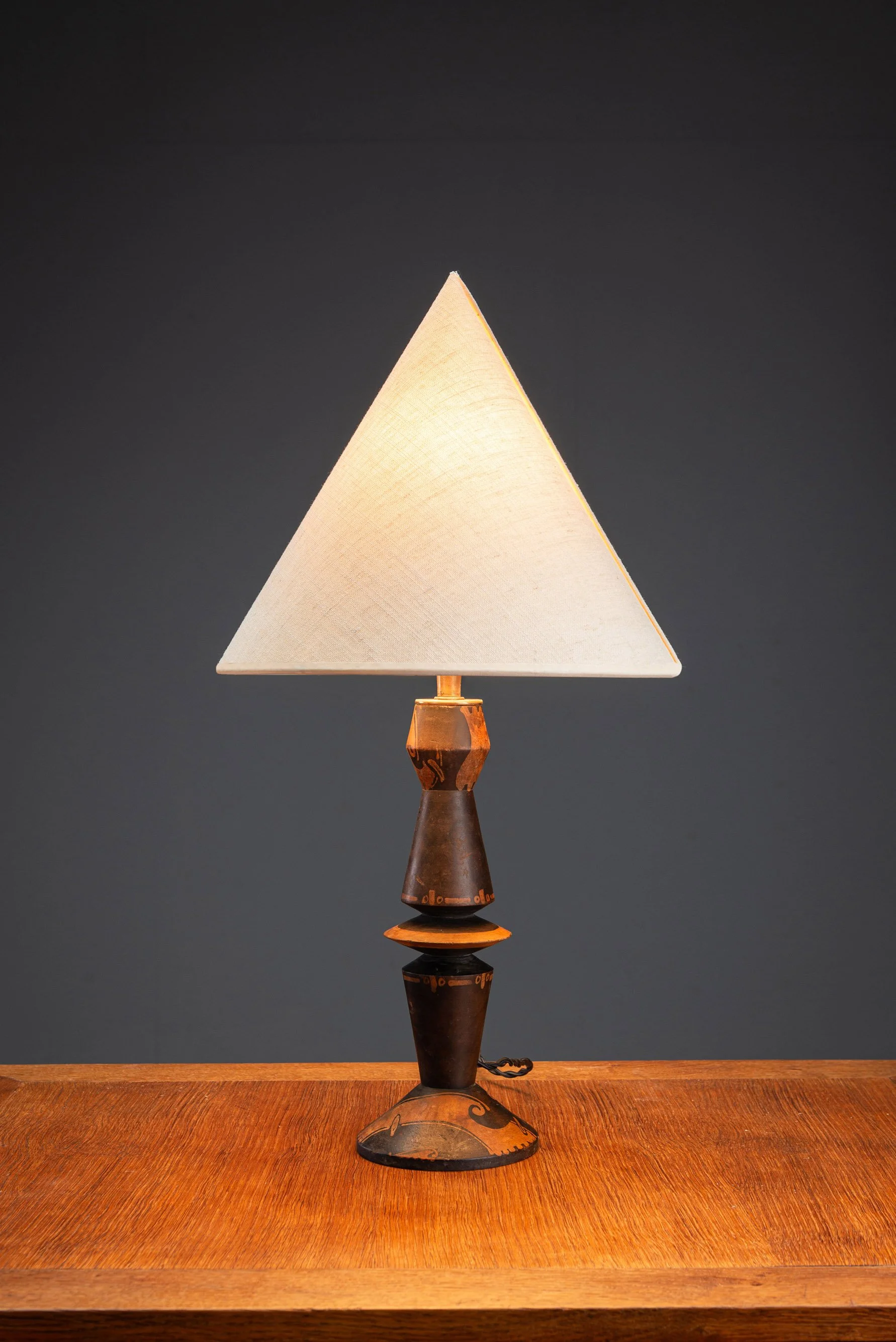 LI-232026173257-1920s-Amsterdamse-School-Table-Lamp_08.jpg