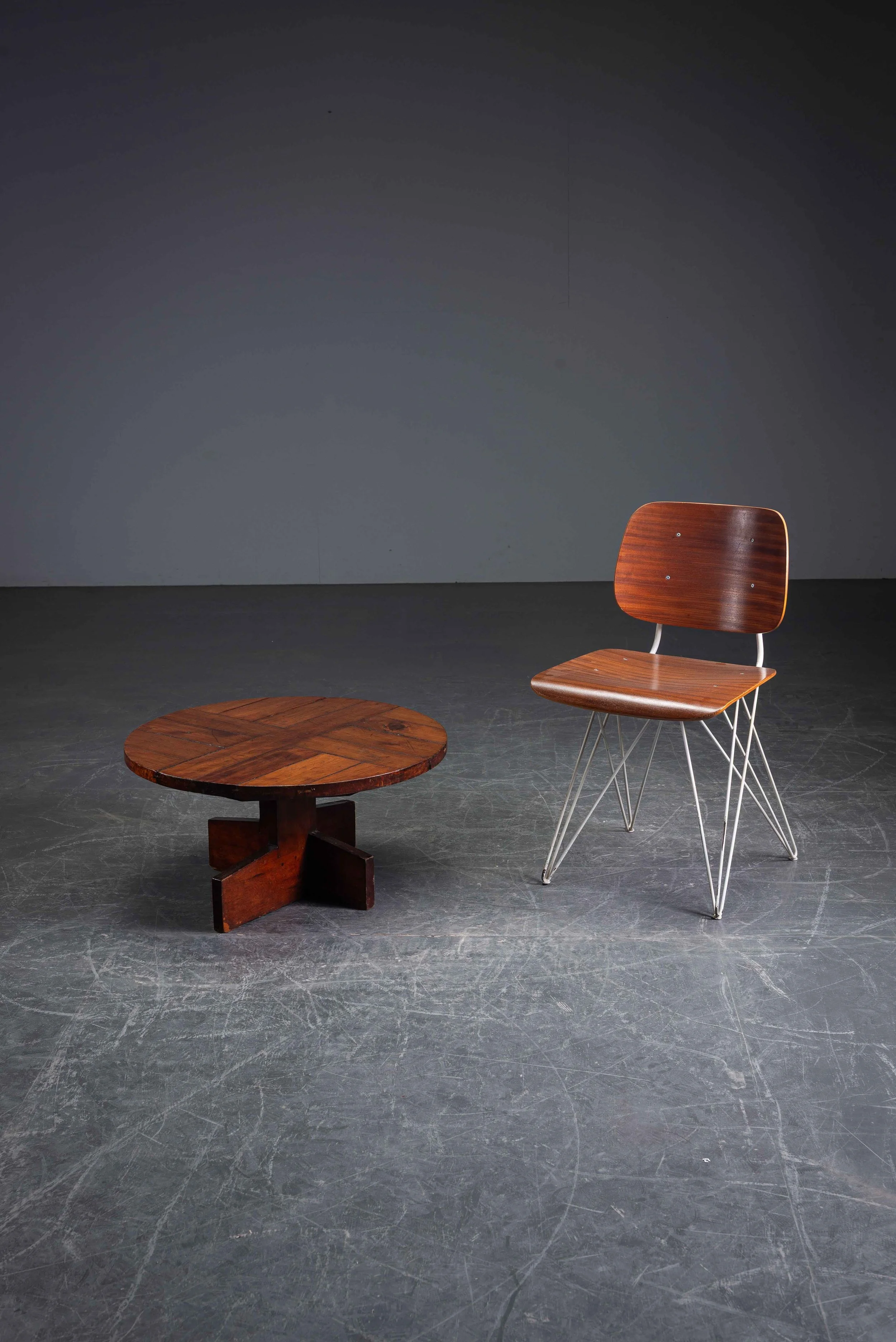 TA-1562025210349-1950s-Modernist-Side-Table_04.jpg