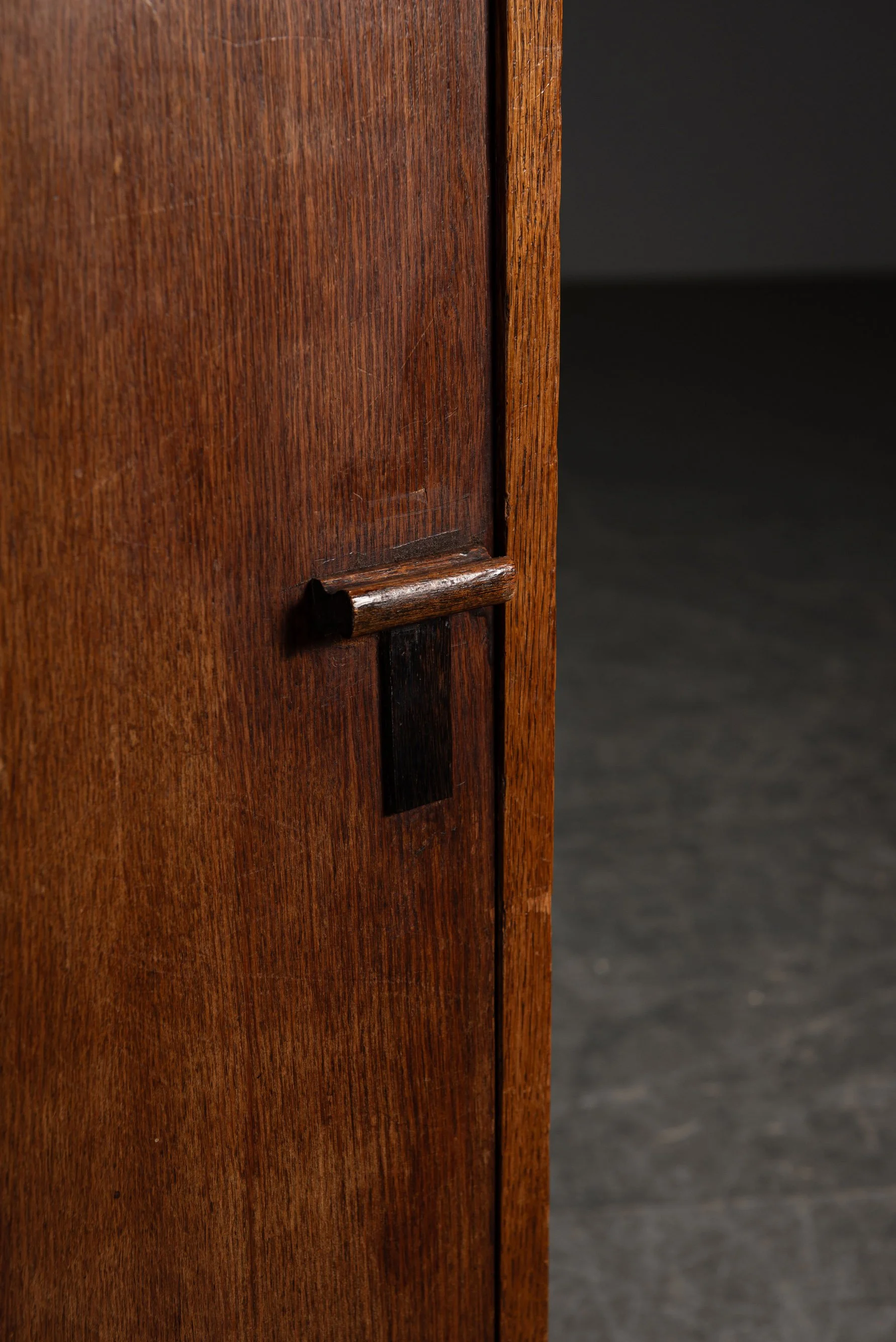 ST-2852024214351-1920s-Haagse-School-Cabinet_15.jpg