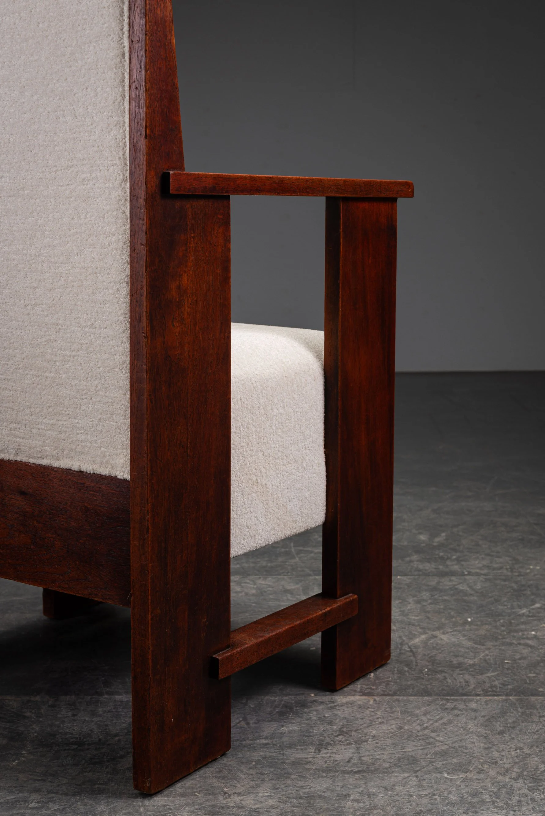 SE-652026140541+SE-652026141644-Rare-Haagse-School-Desk-Chair-by-Architect-H.-Wouda_SE-10122023205433-Rare-Haagse-School-Desk-Chair-by-Architect-H.-Wouda_04.jpg