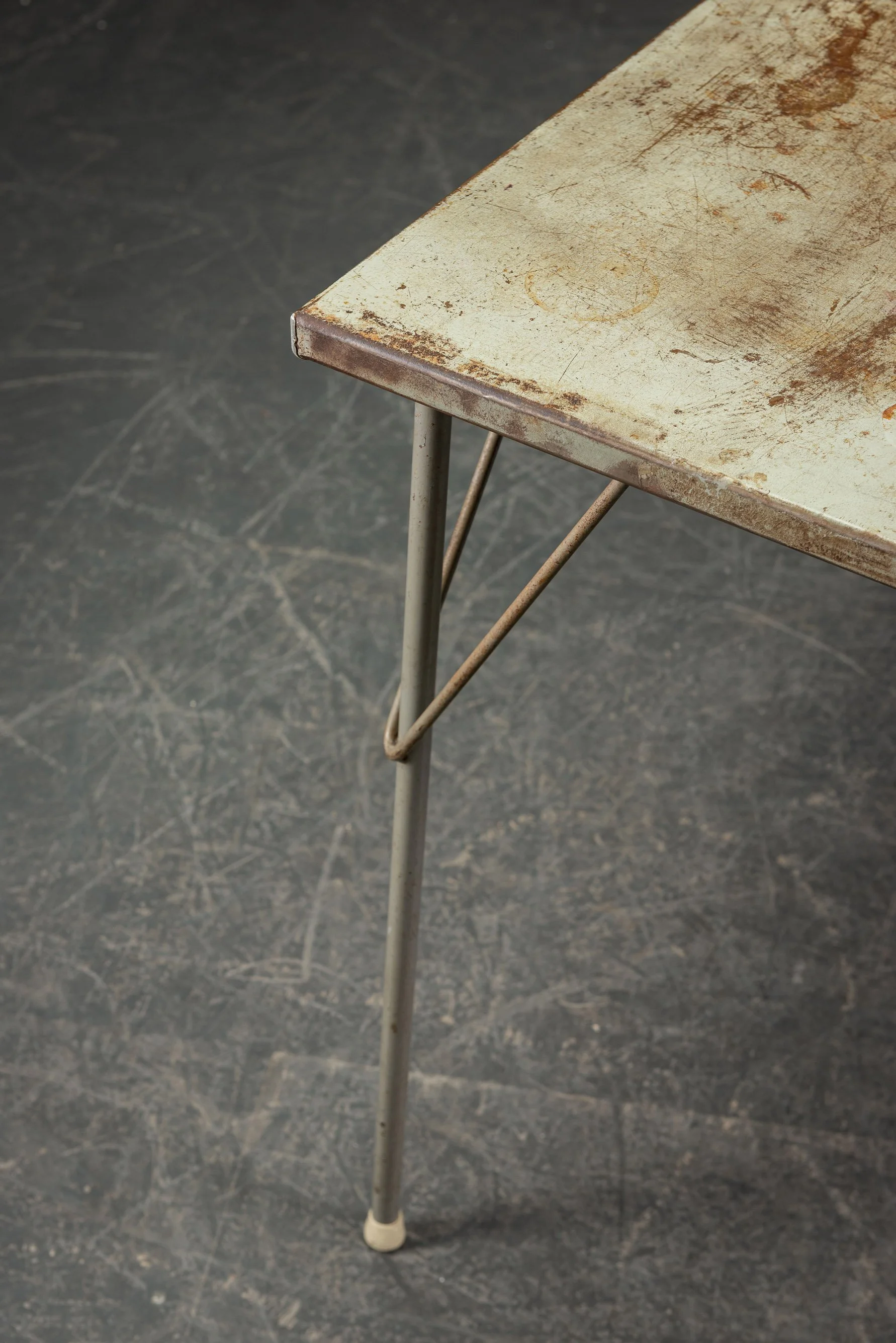 TA-1322023105901-Modernist-Gispen-Table-by-Wim-Rietveld_12.jpg