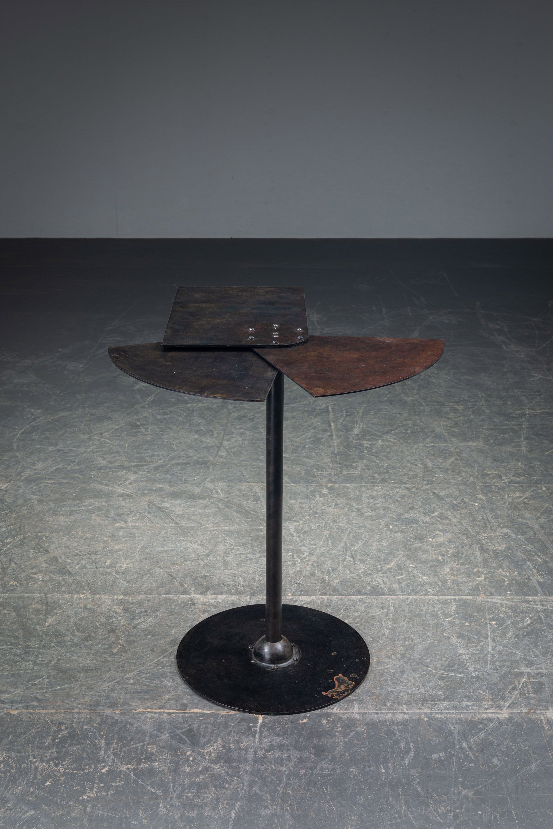 TA-1862026193111-1980s-Art-Deco-Side-Table_11.jpg