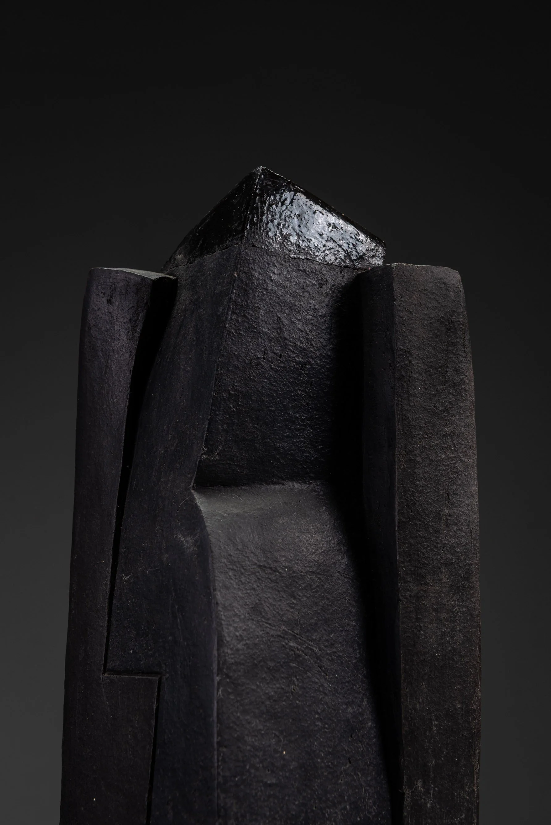 AR-27102025184021-Abstract-Sculpture-by-Cor-Dam-#11_03.jpg