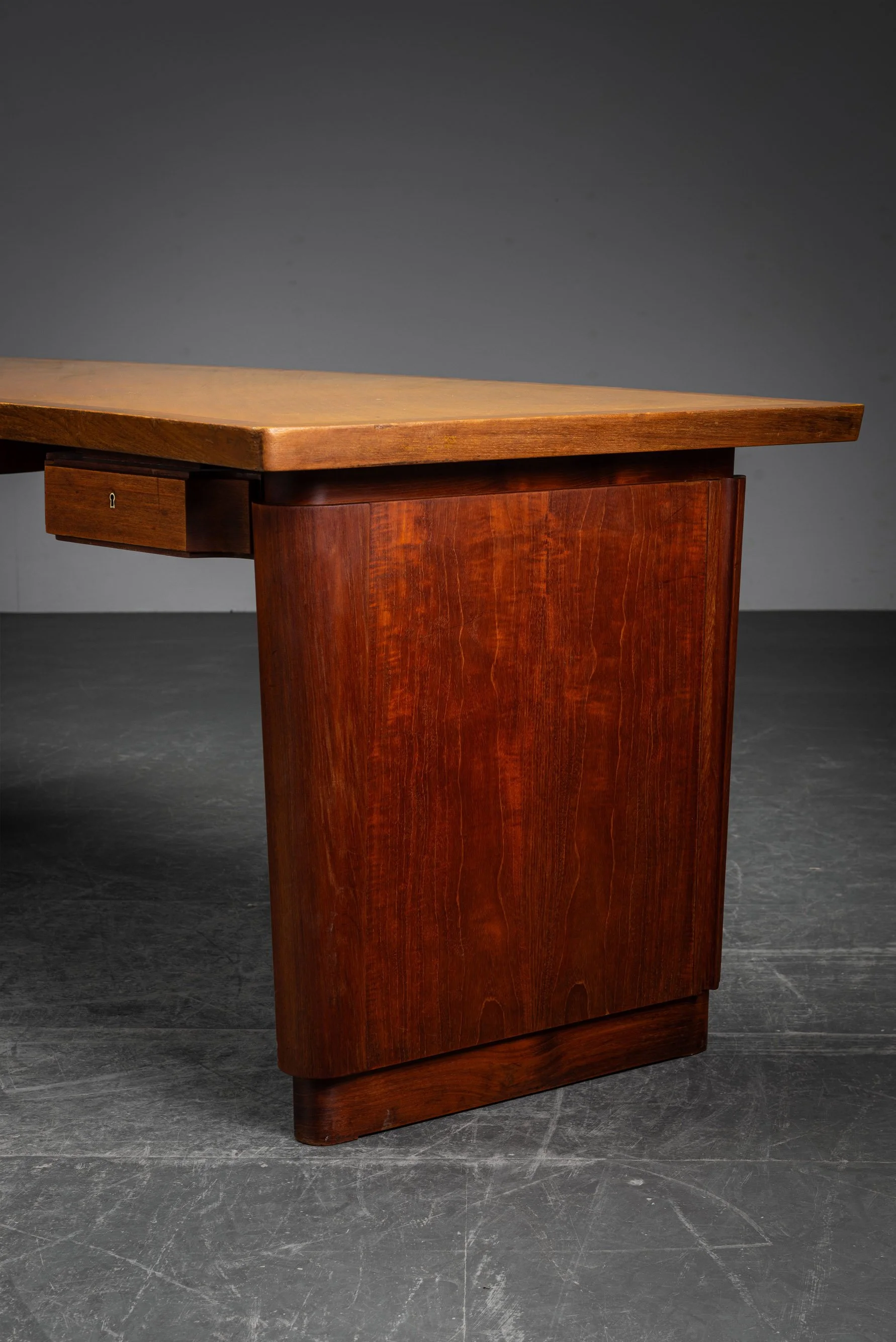 TA-3112025190420-1940s-Art-Deco-Desk_11.jpg