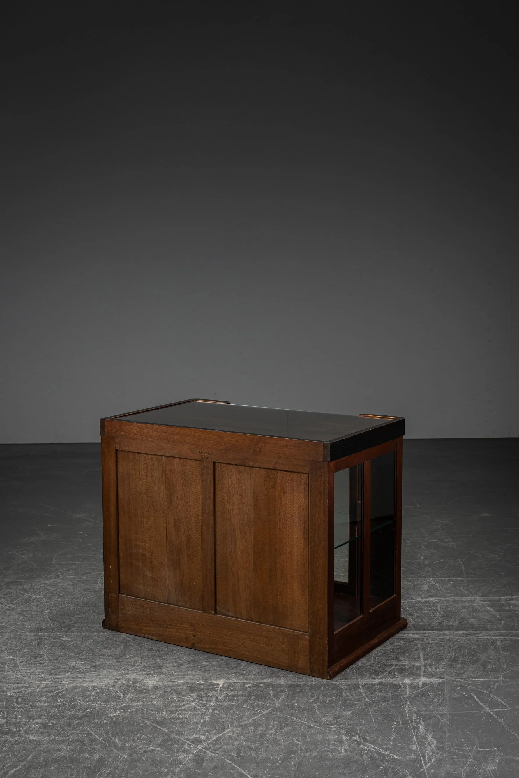 ST-2992026182315-1920s-Amsterdamse-School-Cabinet_15.jpg