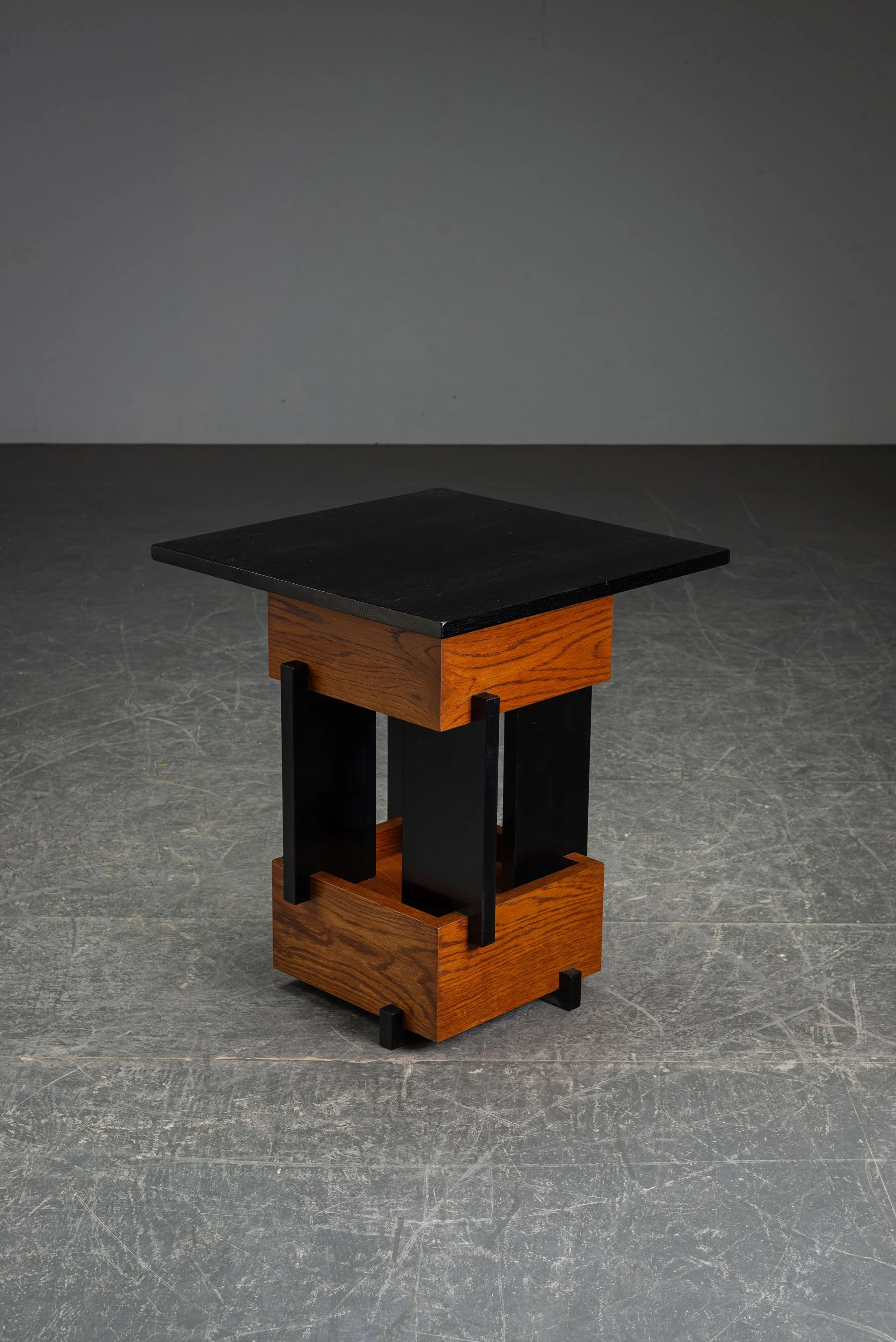 TA-2712026120216-Haagse-School-Side-Tables-by-Cor-Alons_07.jpg