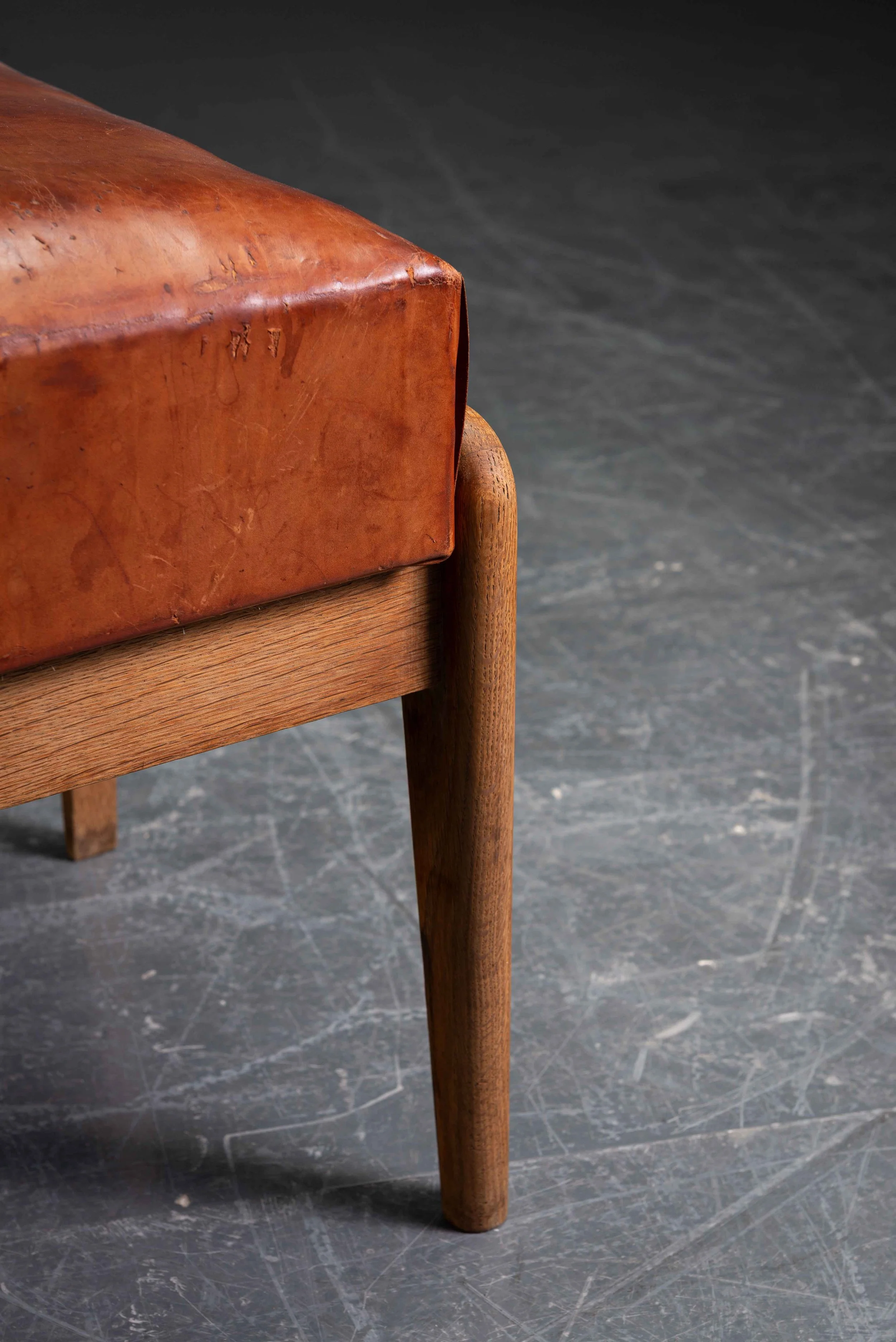 SE-1252025125810-1940s-Art-Deco-Stool_09.jpg