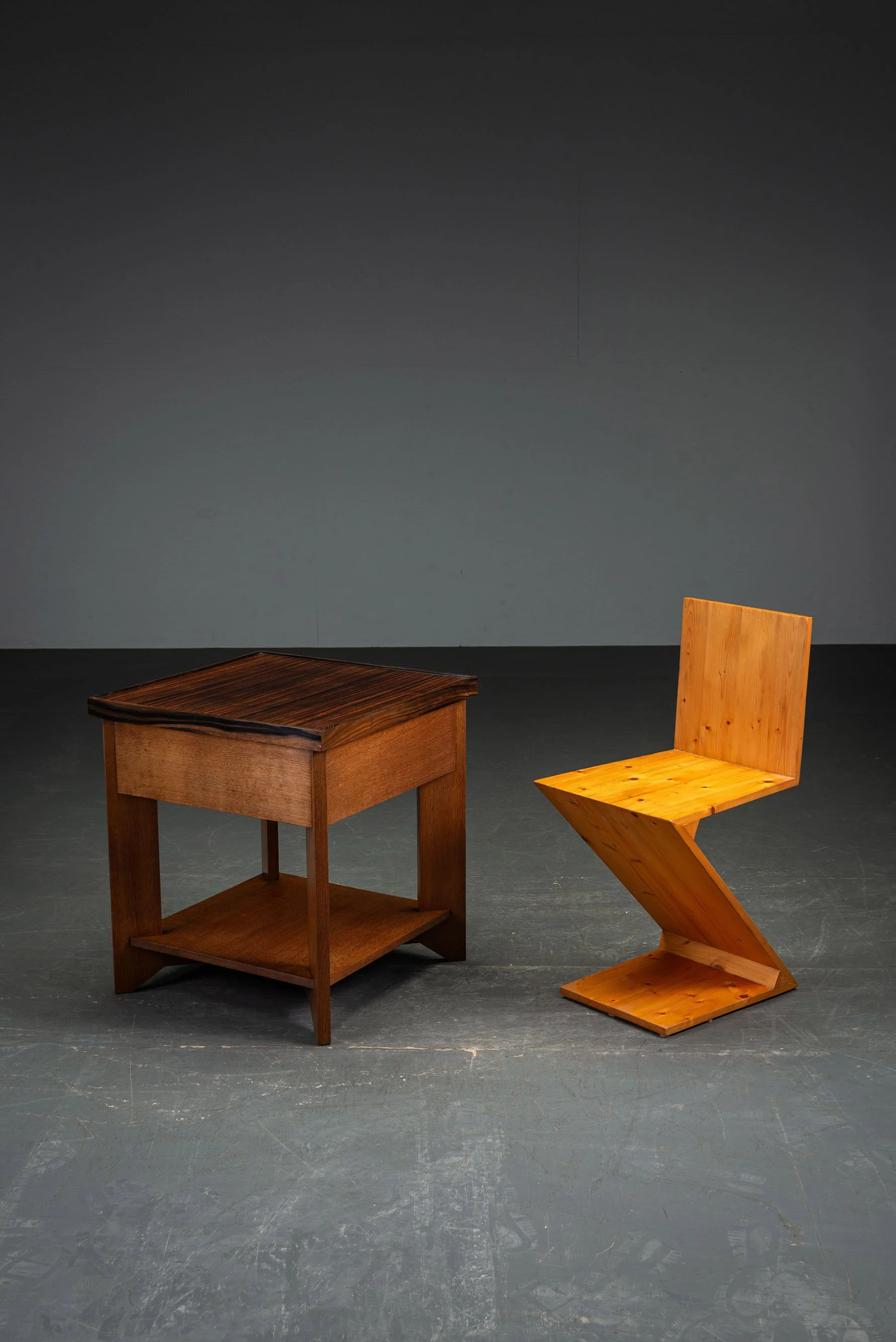 TA-162026184323-1920s-Haagse-School-Side-Table_05.jpg
