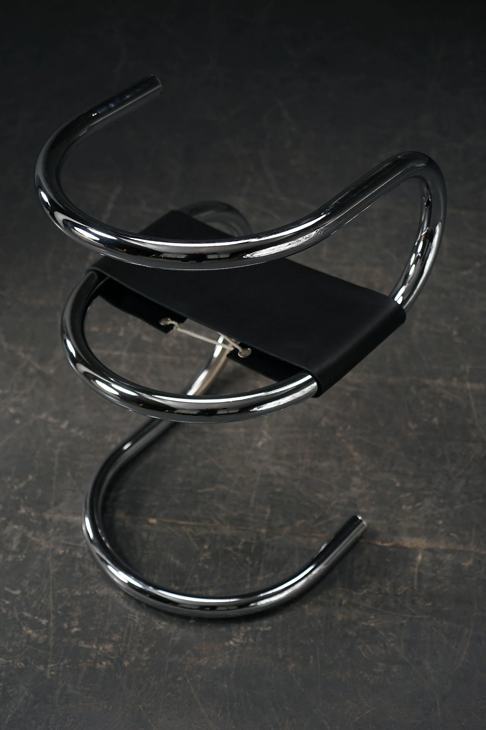 SE-2532025103801+SE-2532025103802-Modernist-Chair-by-em.-Prof.-ir.-Architect-Wim-van-den-Bergh_14.jpg