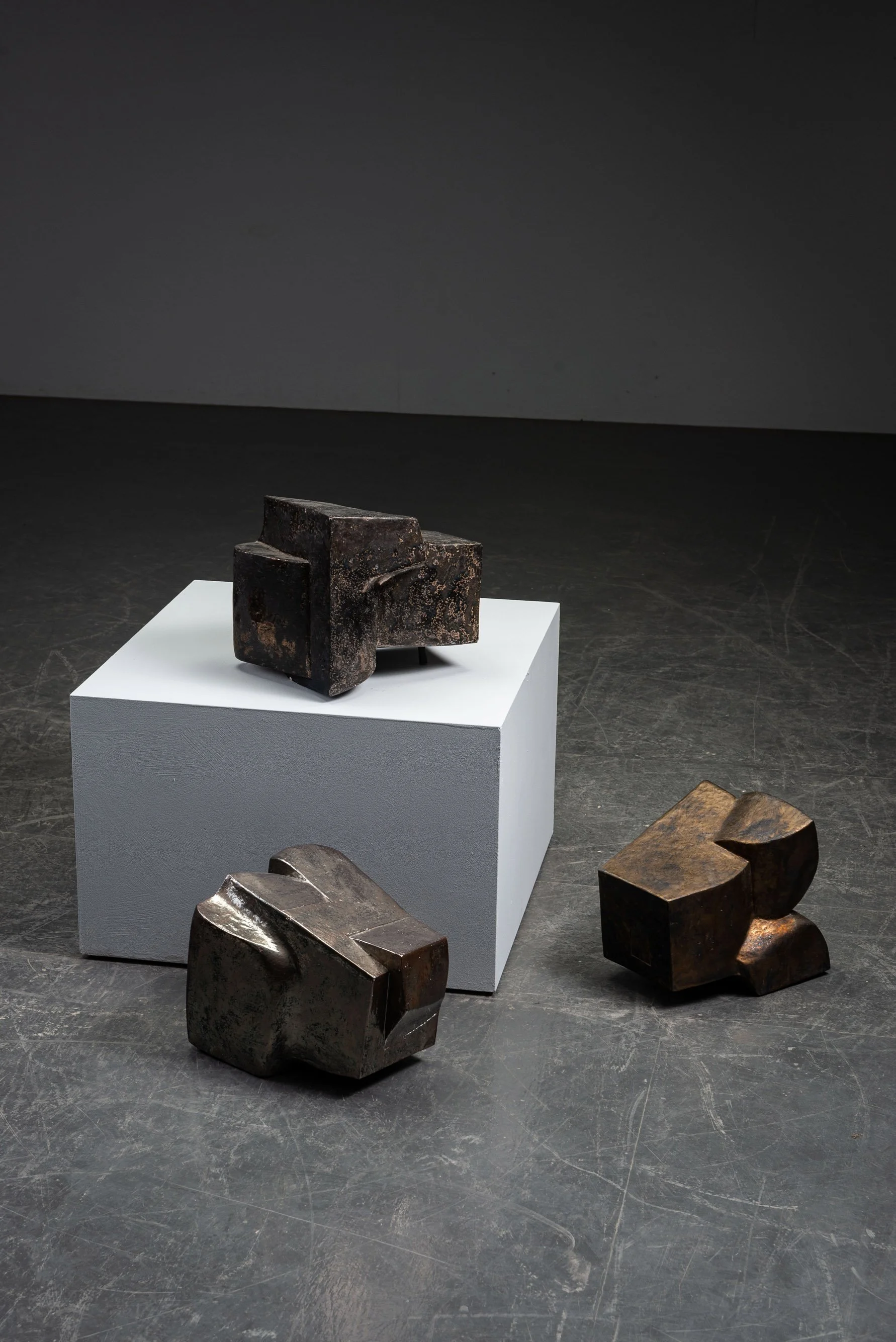 AR-1152026162929-Abstract-Sculpture-by-Cor-Dam-#29_09.jpg