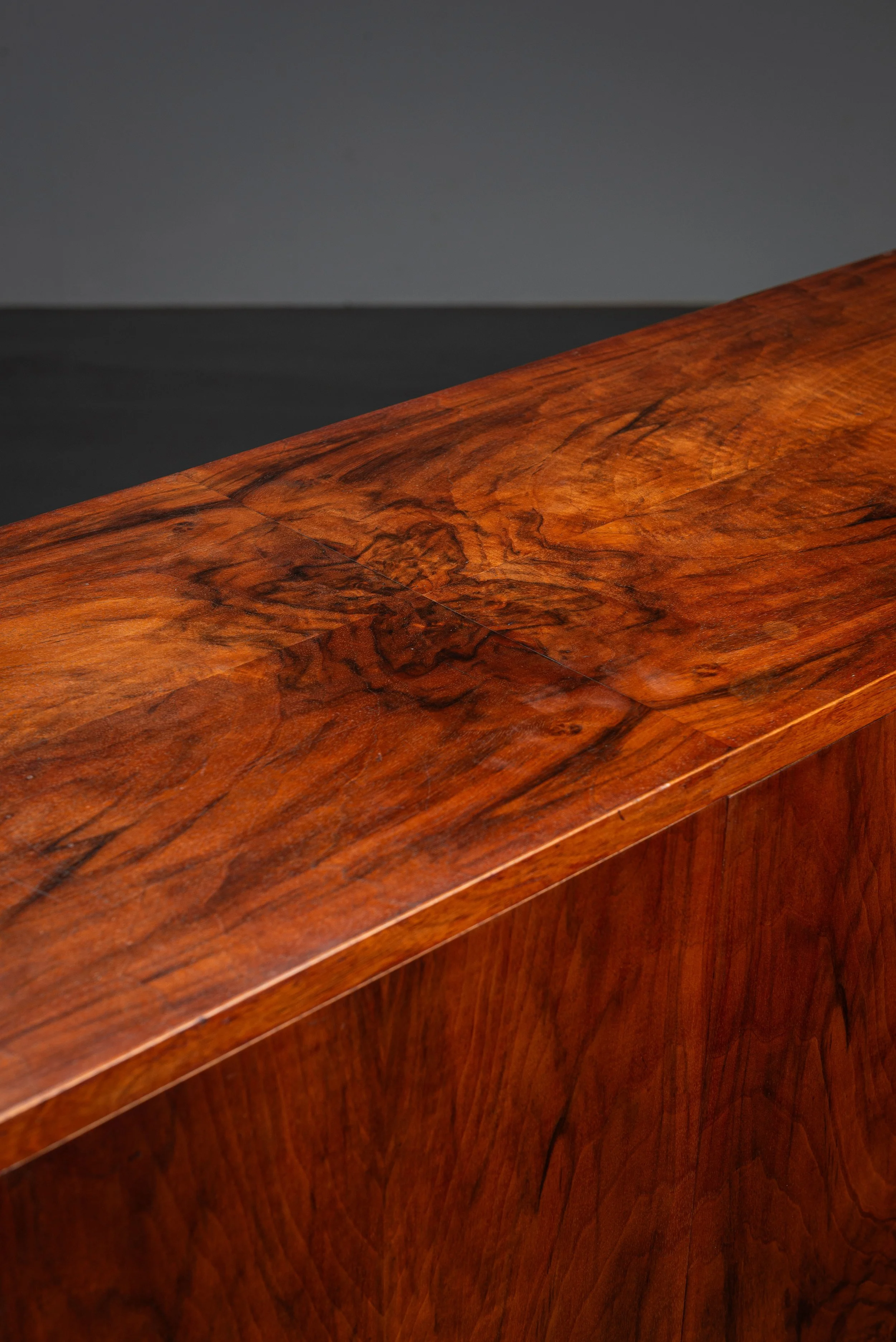 ST-722026113941-1930s-Art-Deco-Cabinet_05.jpg