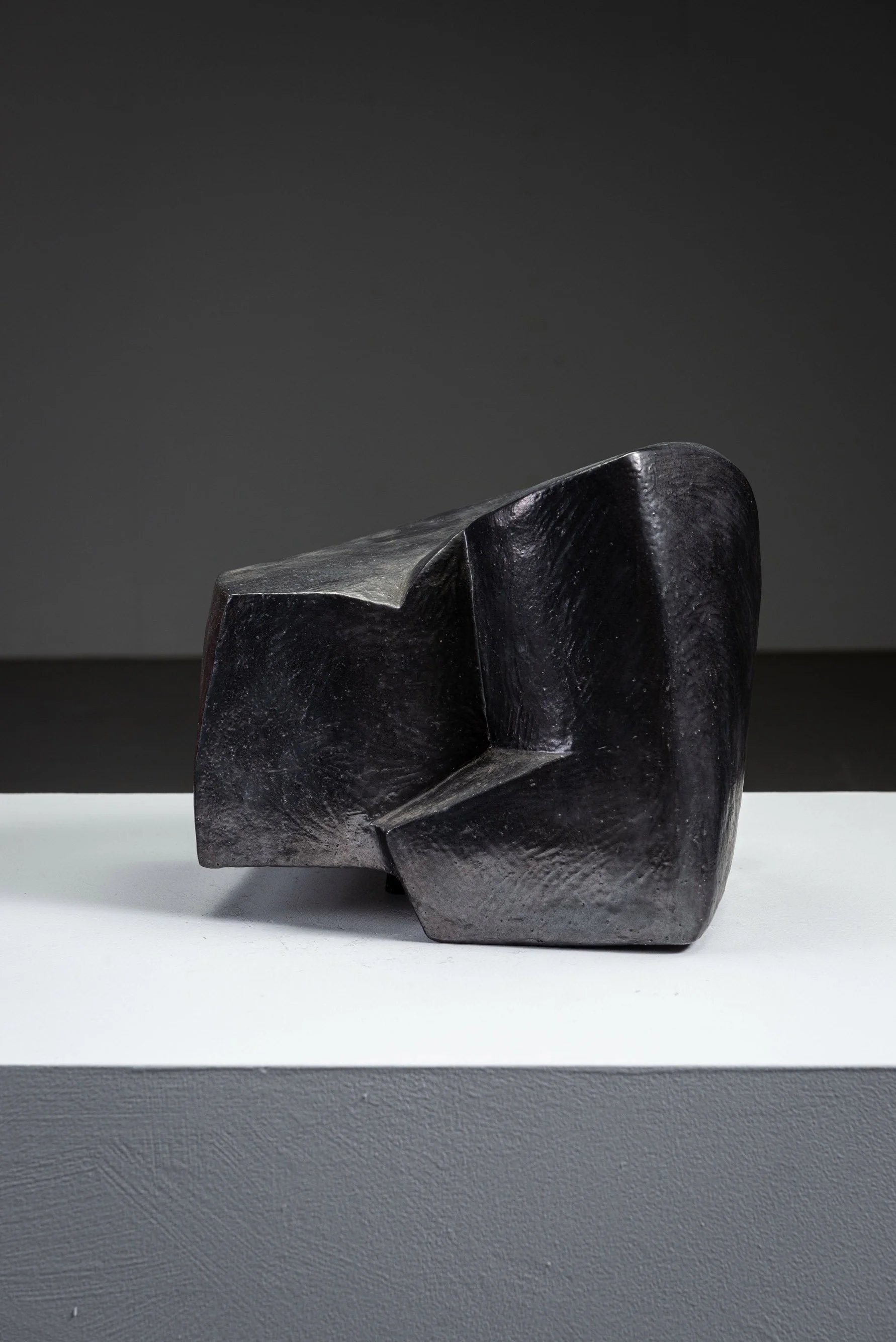 AR-27102025185004-Abstract-Sculpture-by-Cor-Dam-#41_05.jpg