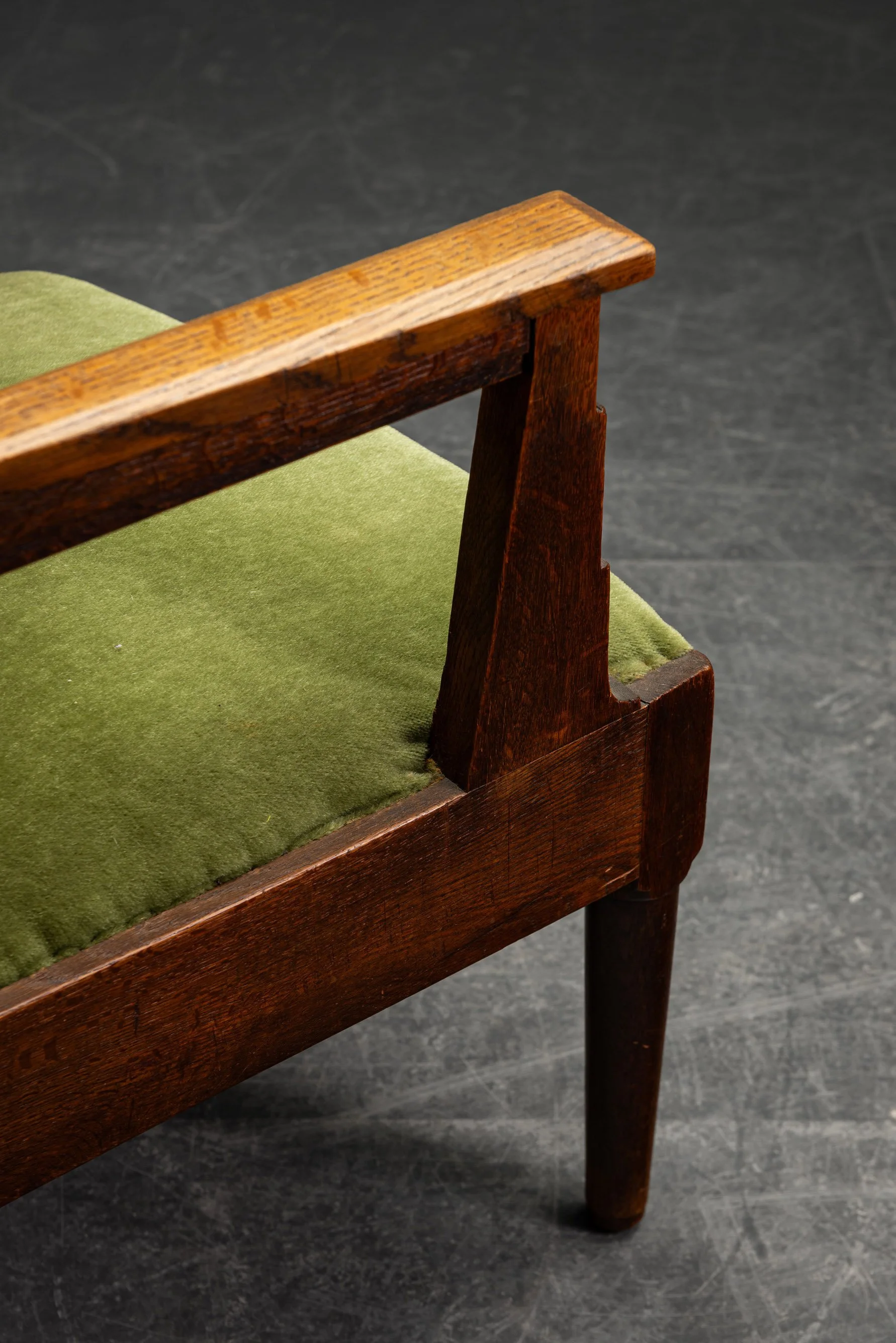 SE-6102026135021-1920s-Armchair-Set_10.jpg