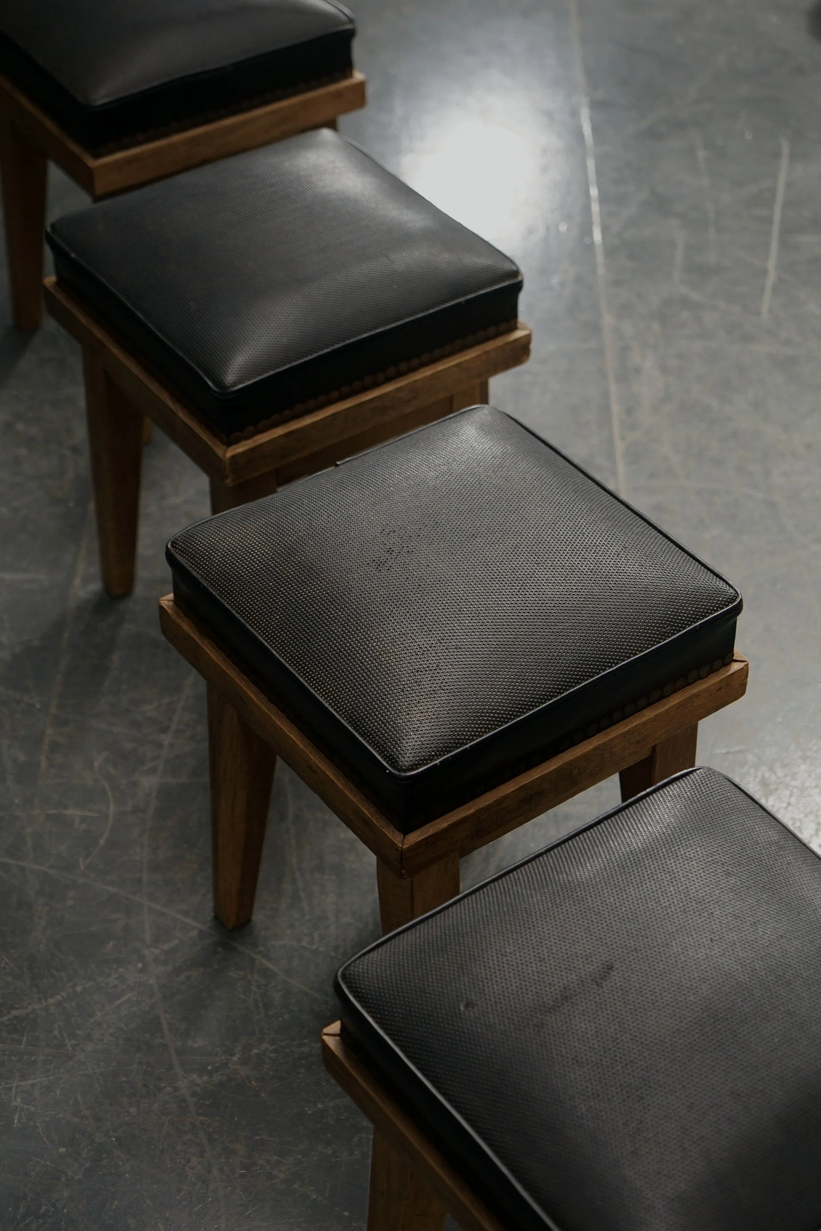 SE-1072024202433-1940s-Art-Deco-Stool_09.jpg