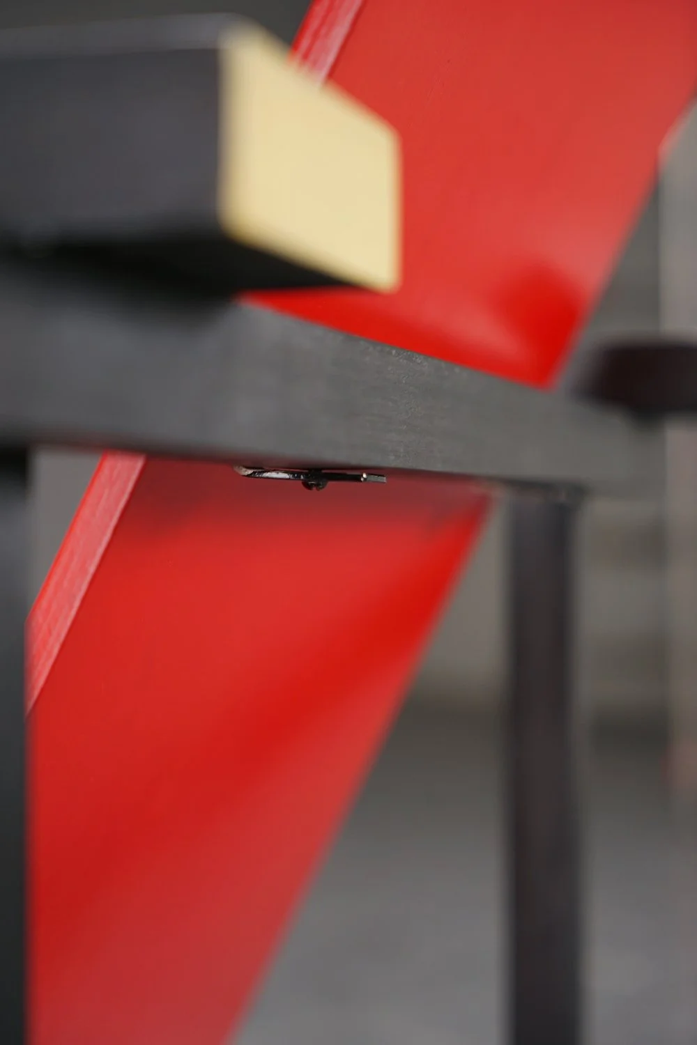 SE-1012023111045-Gerrit-Rietveld-Red-Blue-Chair_12.JPG