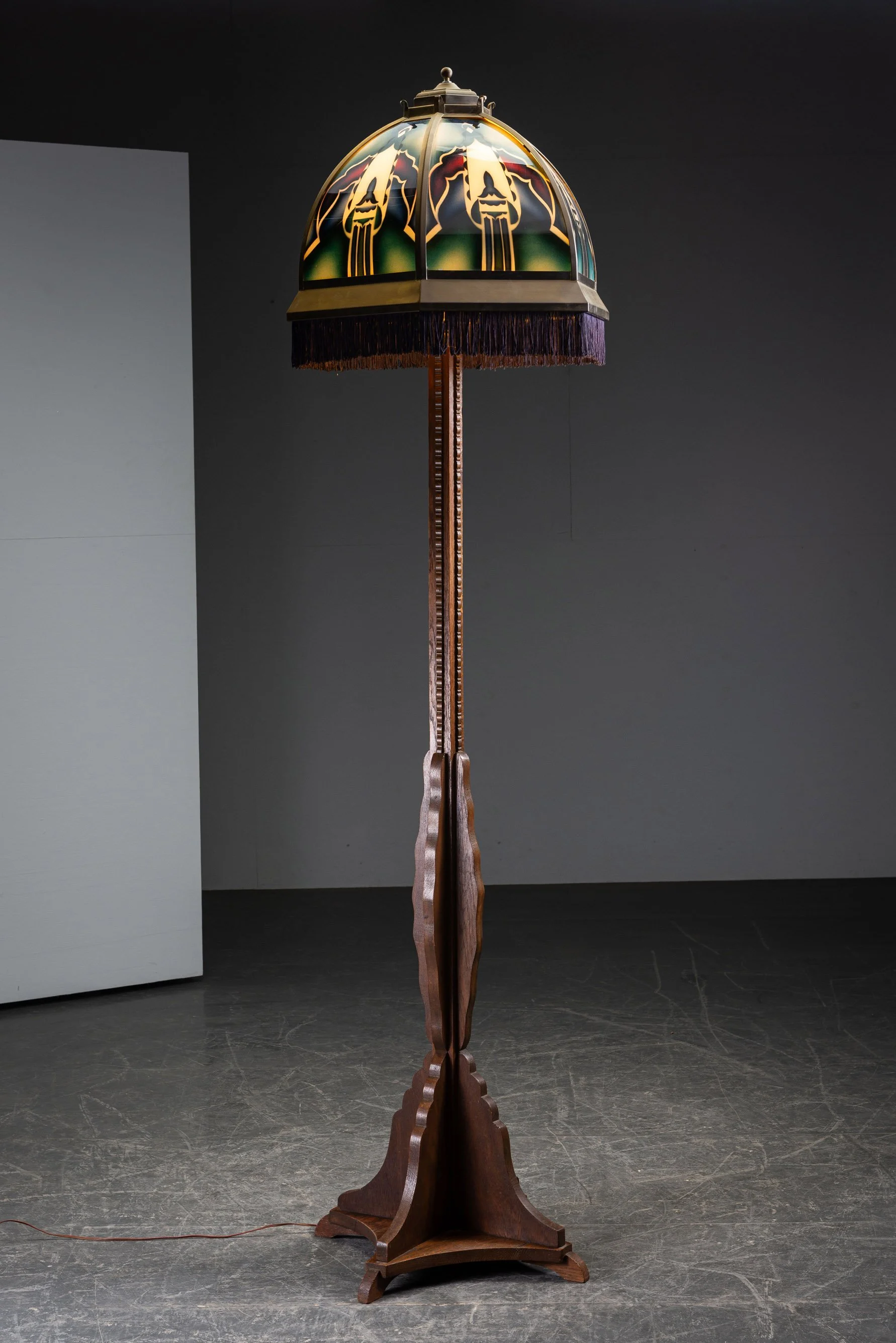 LI-2972025194954-1930s-Amsterdamse-School-Standing-Lamp_01.jpg