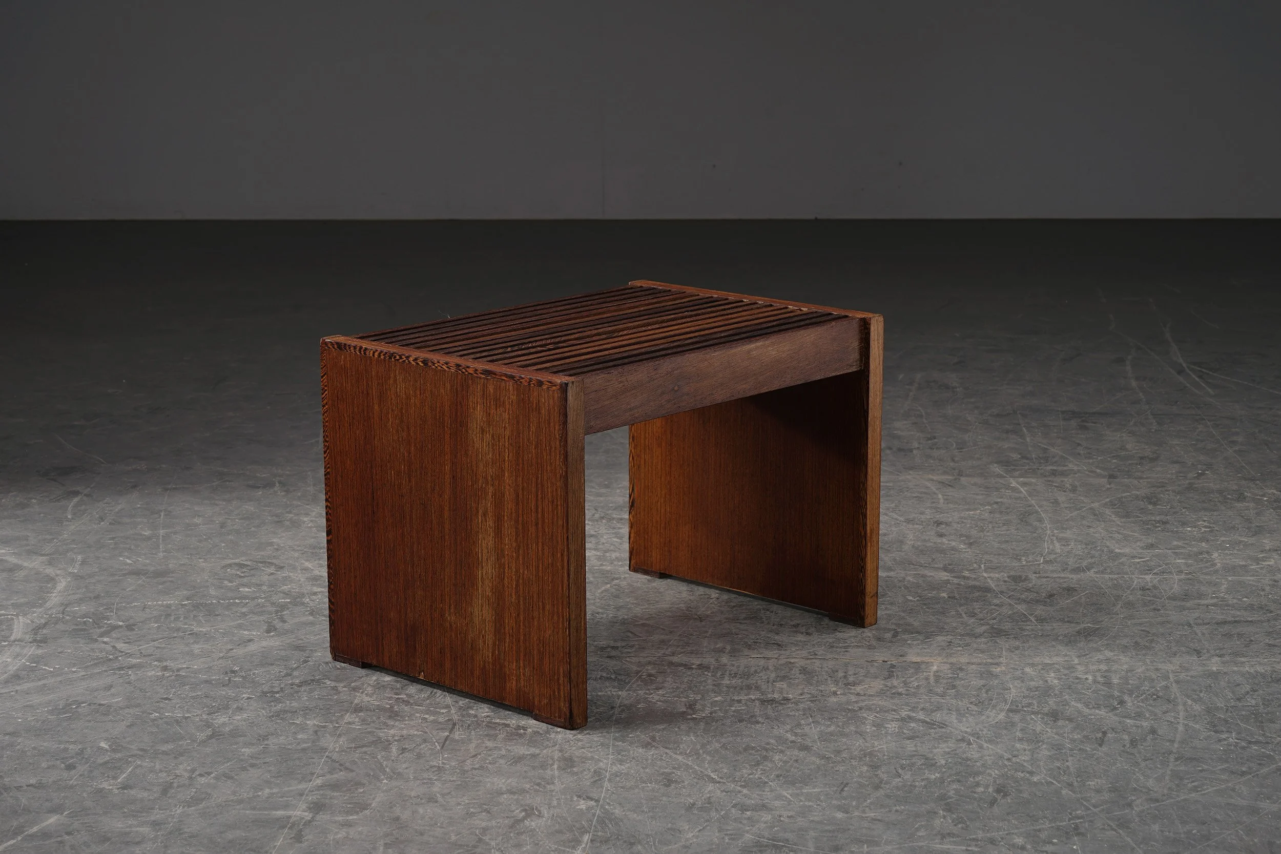 TA-2942025200946-1960s-Modernist-Side-Table_11.jpg