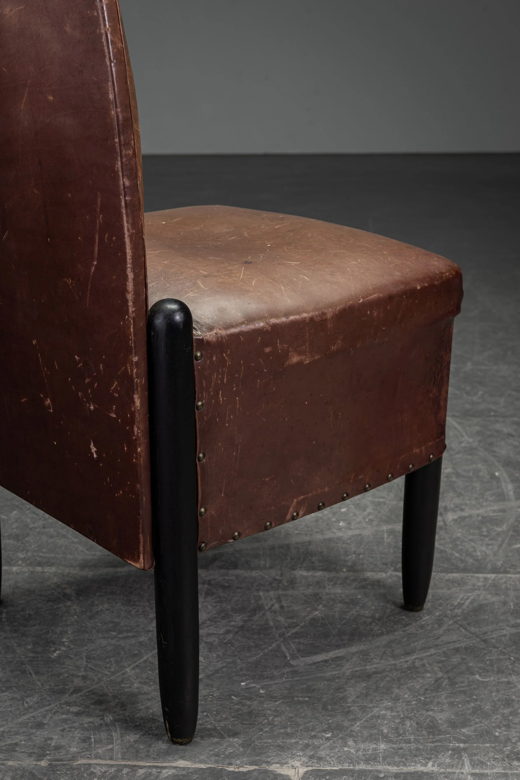 SE-2992026173656-1910s-Amsterdamse-School-Side-Chair_07.jpg
