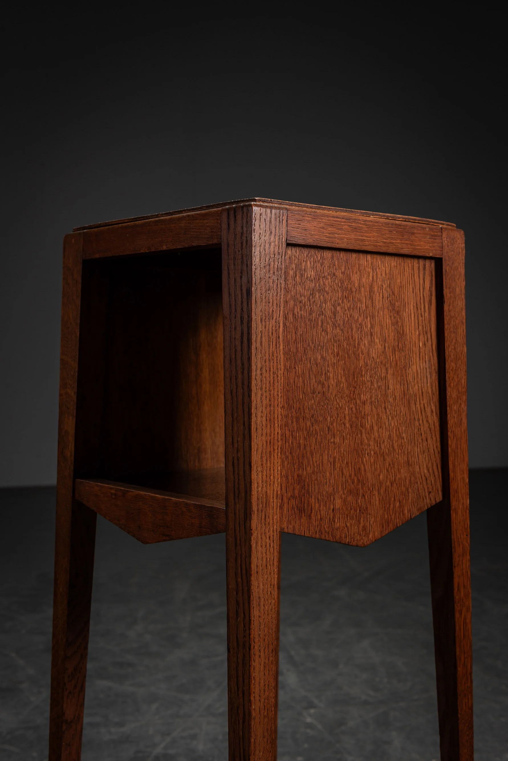 TA-2342025223836-1930s-Architectural-Side-Table_07.jpg