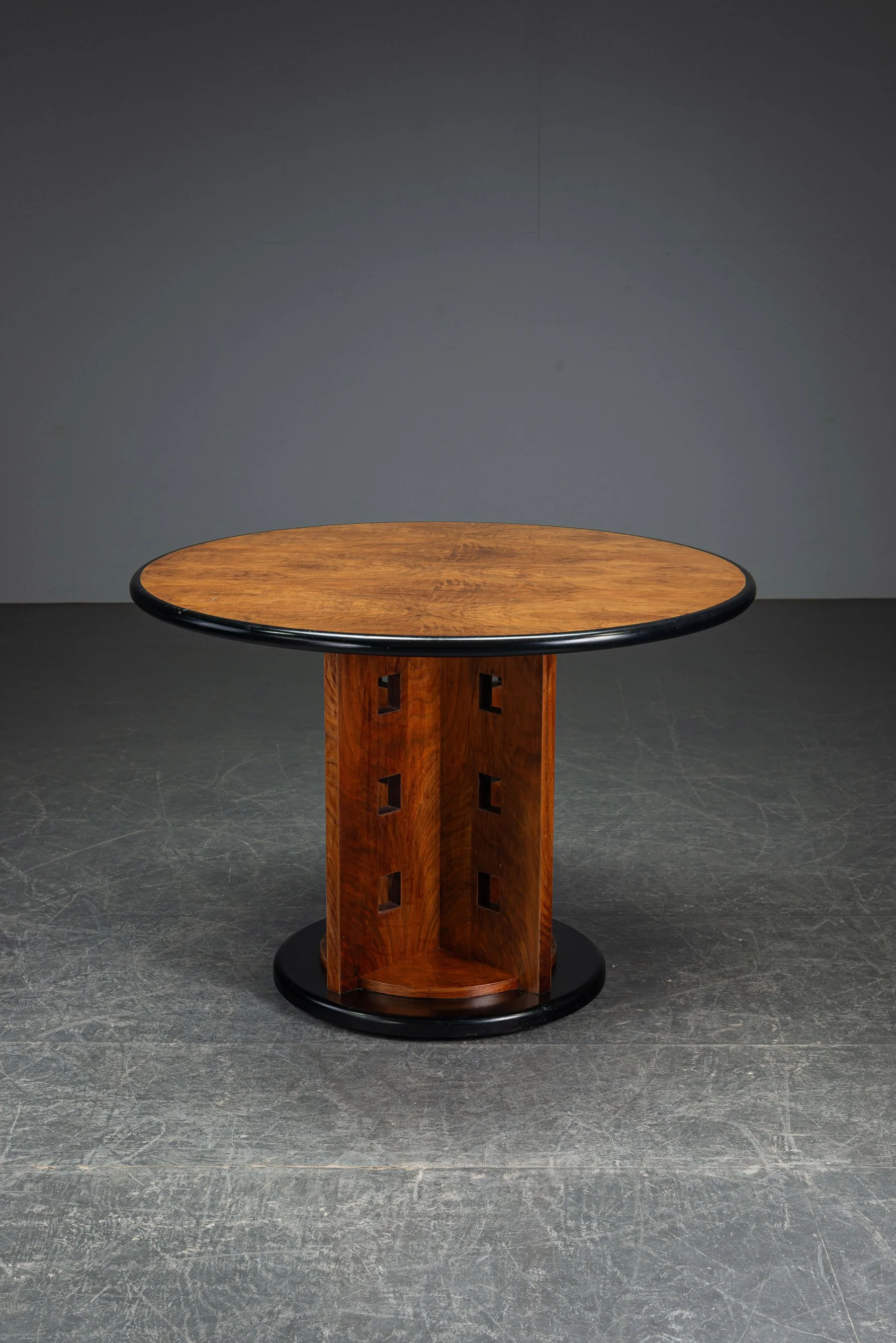WEB RES TA-17112025123158 - 1980s Art Deco Side Table_04.jpg