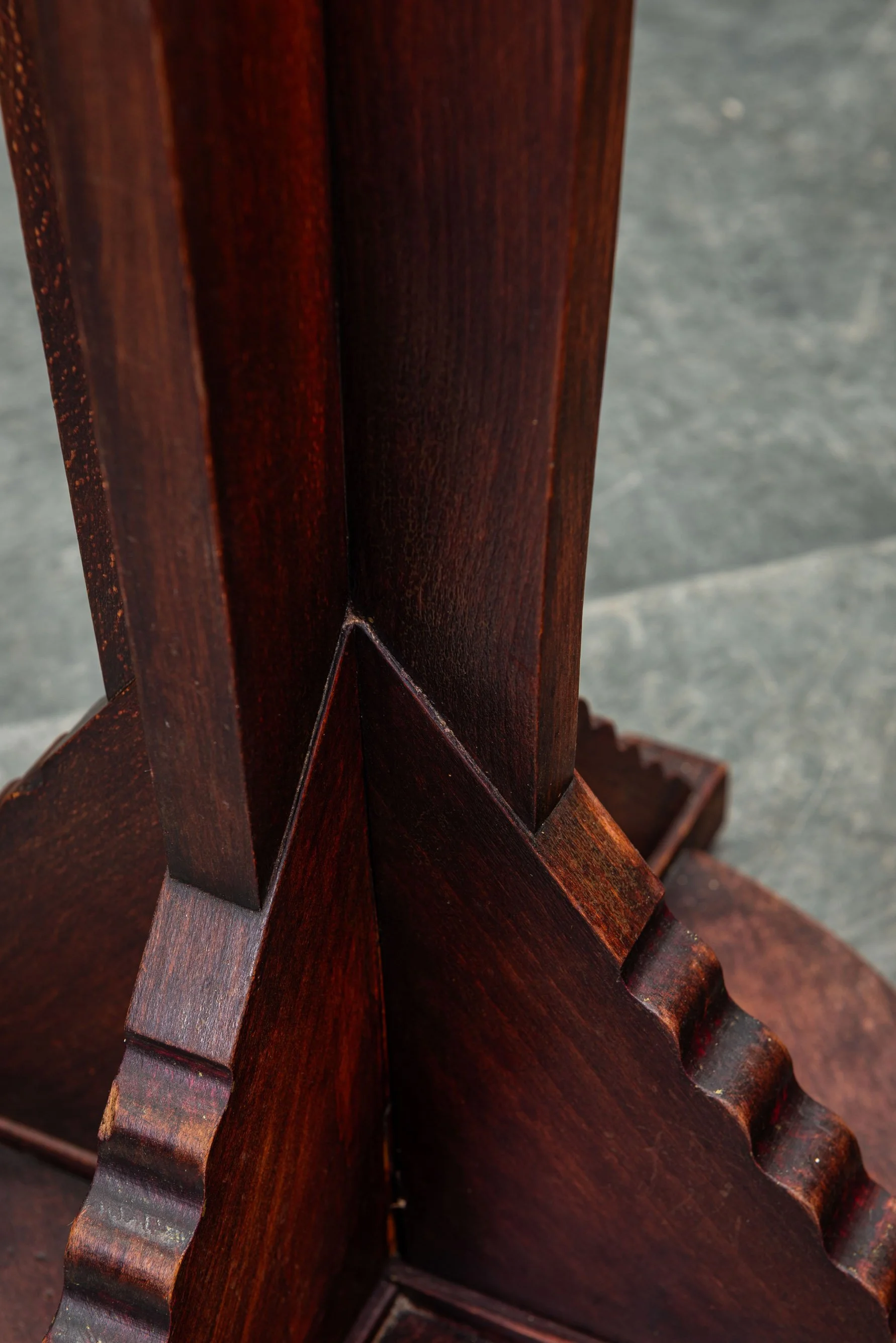 LI-2942026104849-1920s-Amsterdamse-School-Standing-Lamp_10.jpg