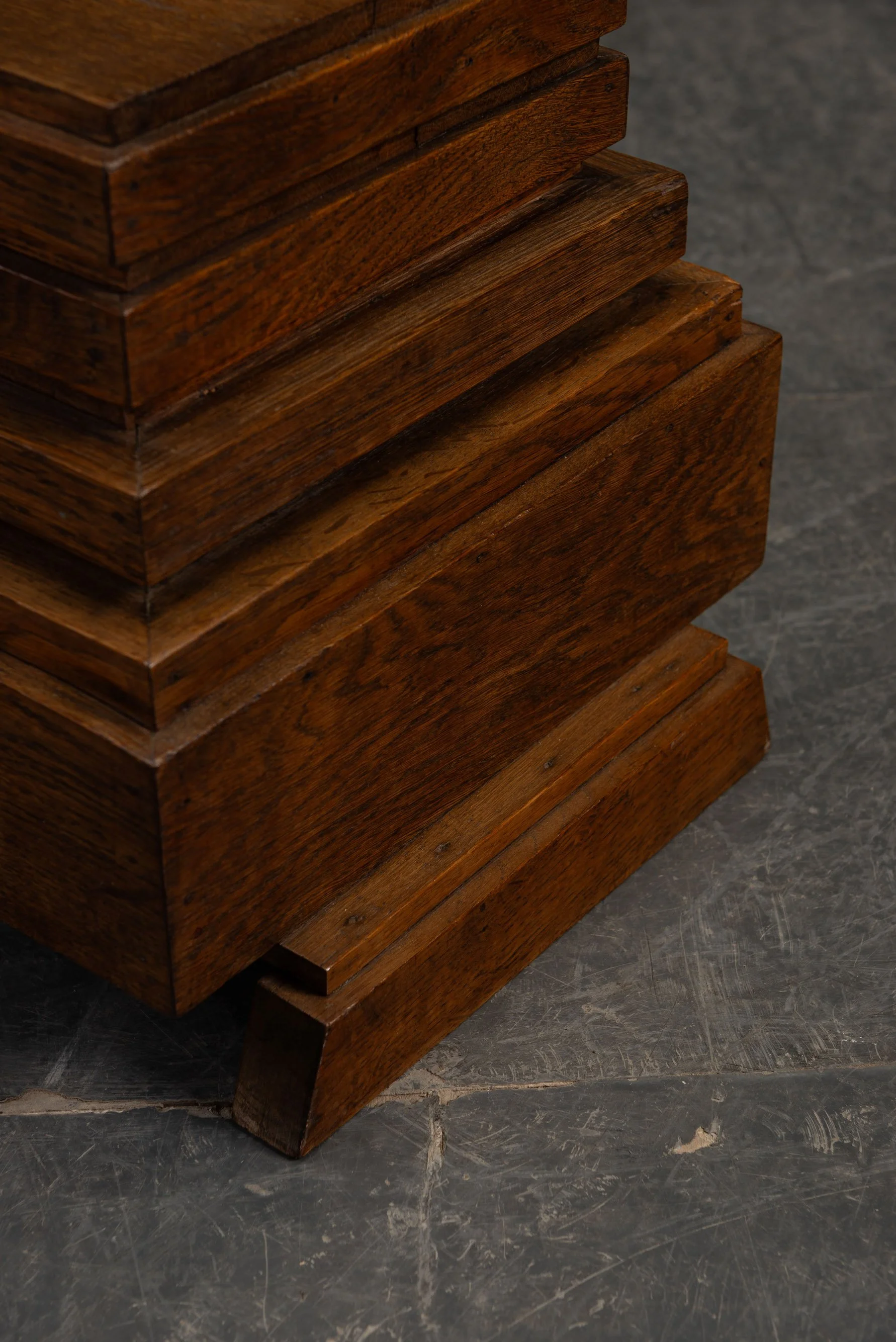 OB-281122121550-1930s-Table-Pedestal_02.jpg