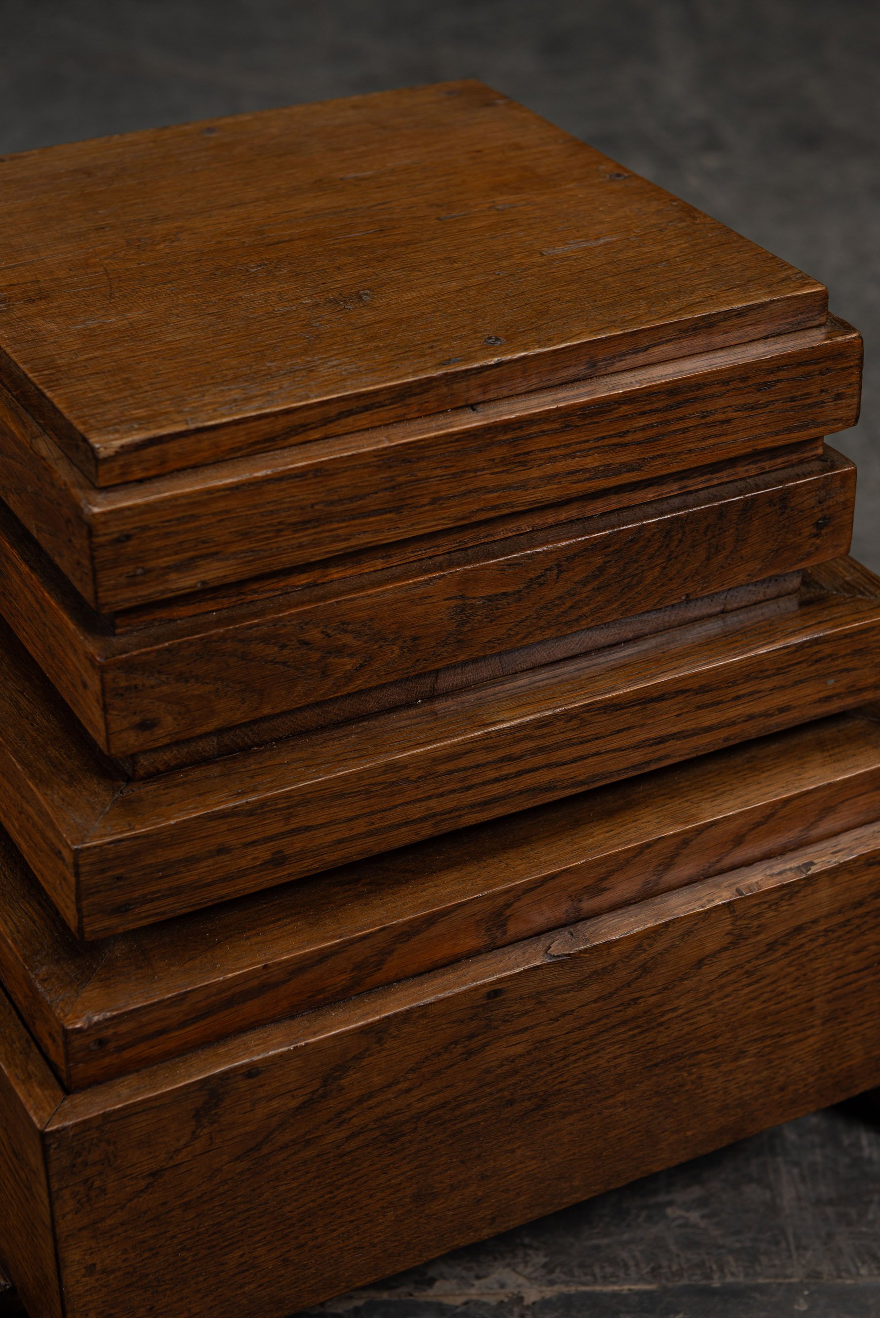 OB-281122121550-1930s-Table-Pedestal_06.jpg