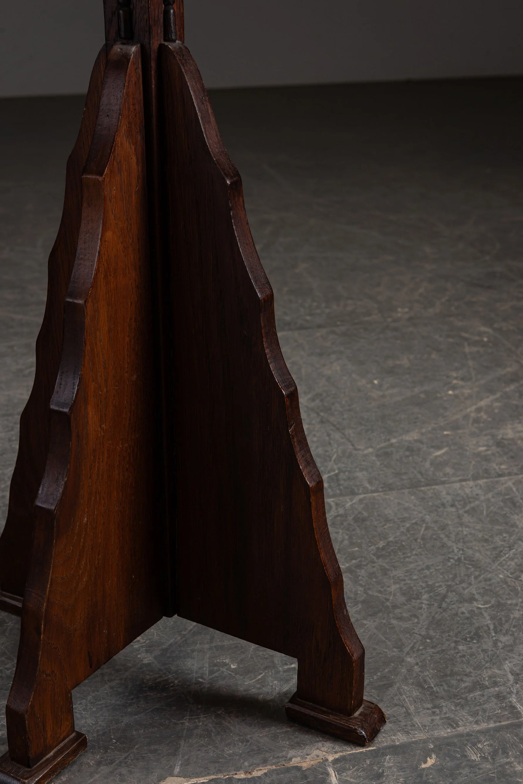 LI-2972025171632-1930s-Amsterdamse-School-Standing-Lamp_03.jpg