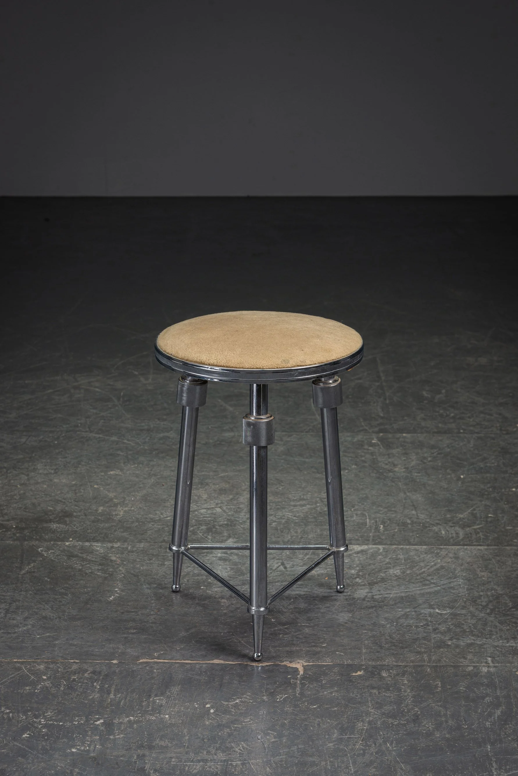 SE-722026114139-1940s-Art-Deco-Stool_05.jpg