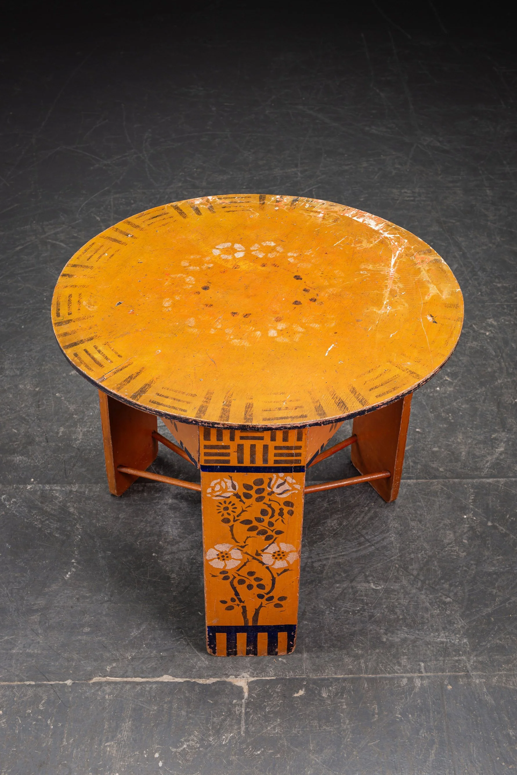 TA-1032026171320-1940s-Decorative-Side-Table_10.jpg