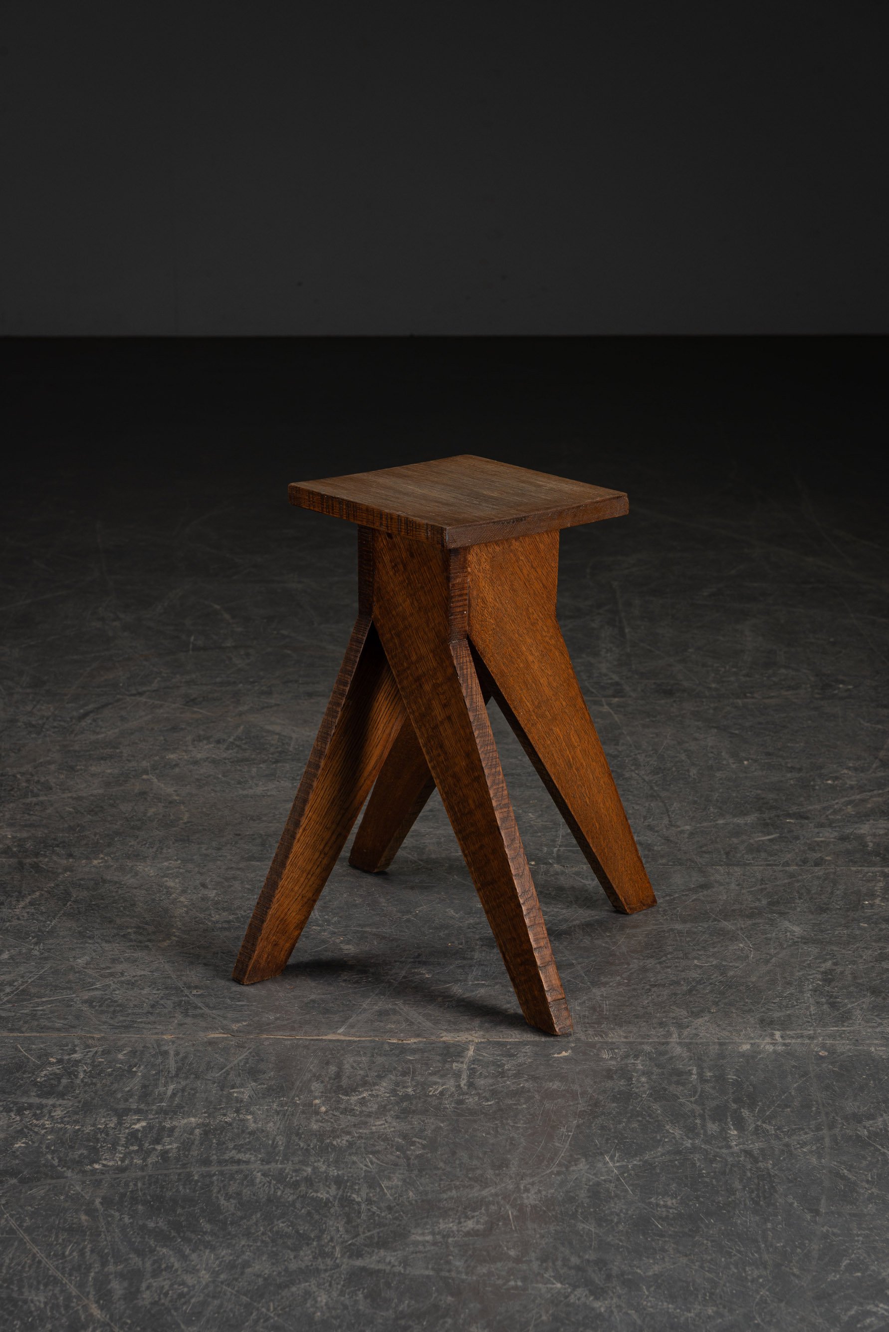 SE-3112025155840-1960s-Sculptural-Stool_01.jpg
