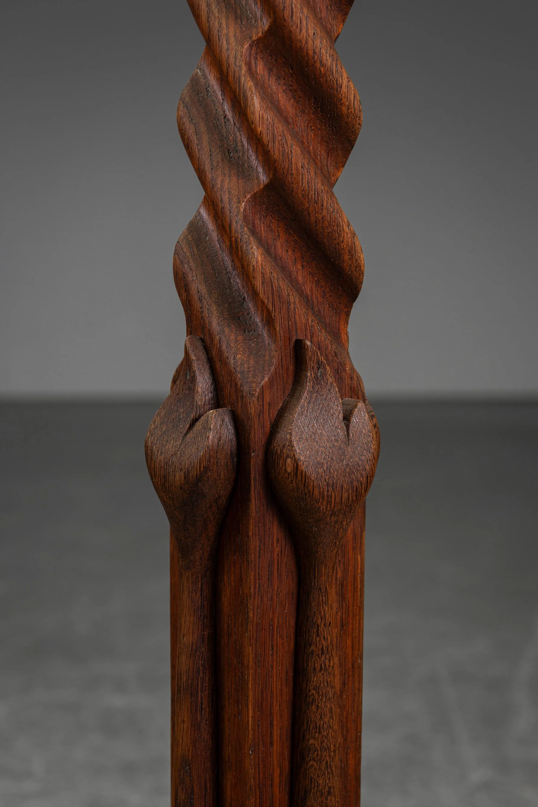 LI-852024141842-1920s-Amsterdamse-School-Standing-Lamp_07.jpg