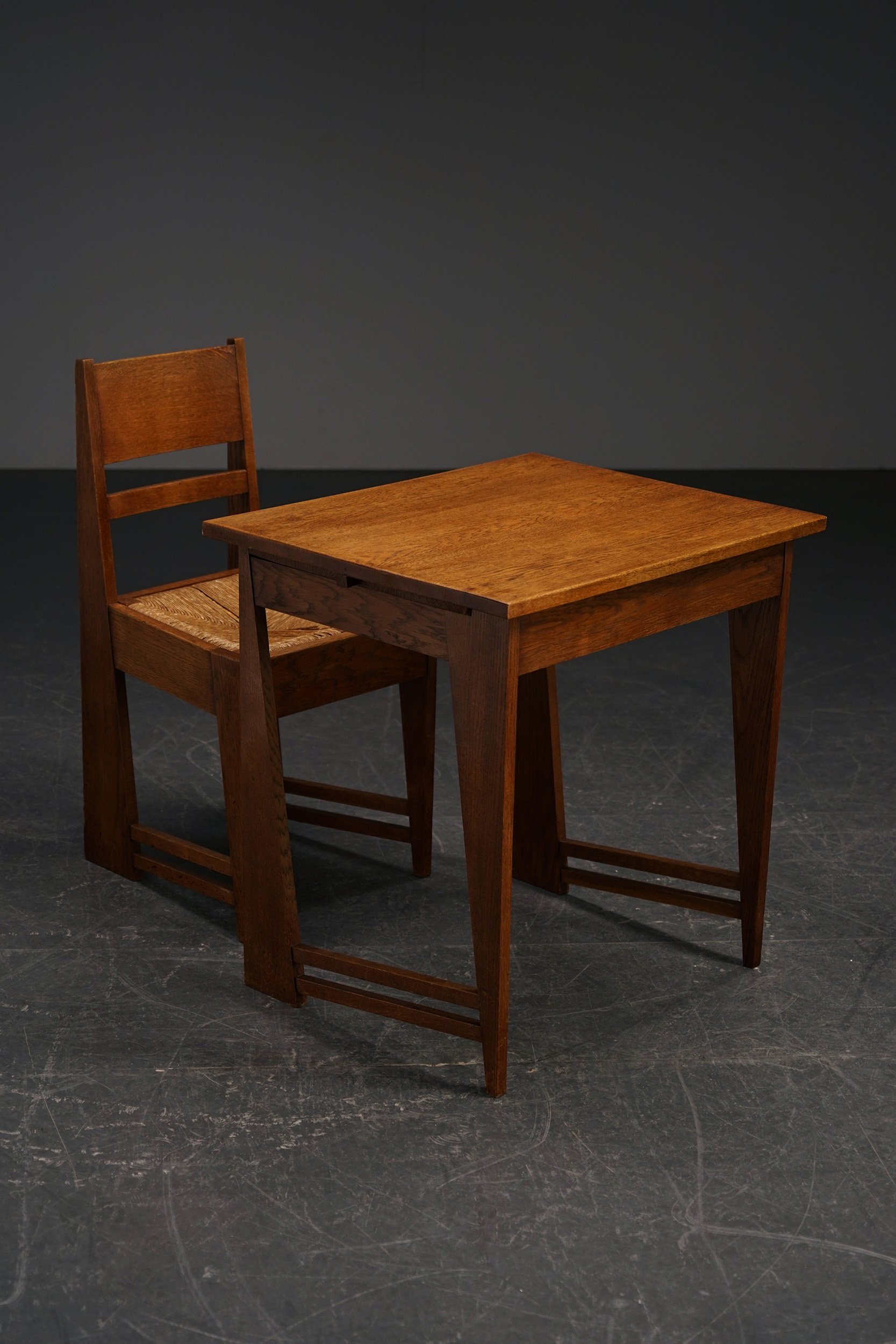 TA-30102024211626 + SE-30102024211844-1920s-Modernist-Desk-and-Accent-Chair_07.jpg