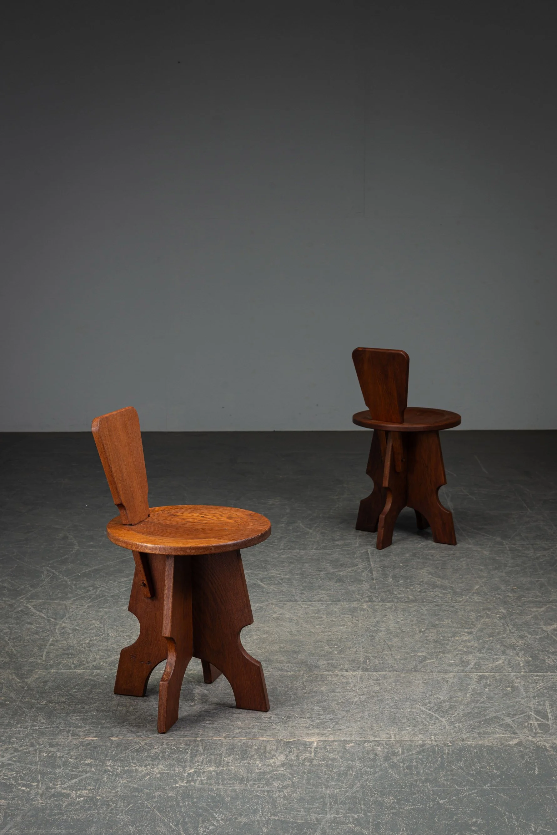 SE-14122025203537-1960s-Sculptural-Stools-1+2_05.jpg