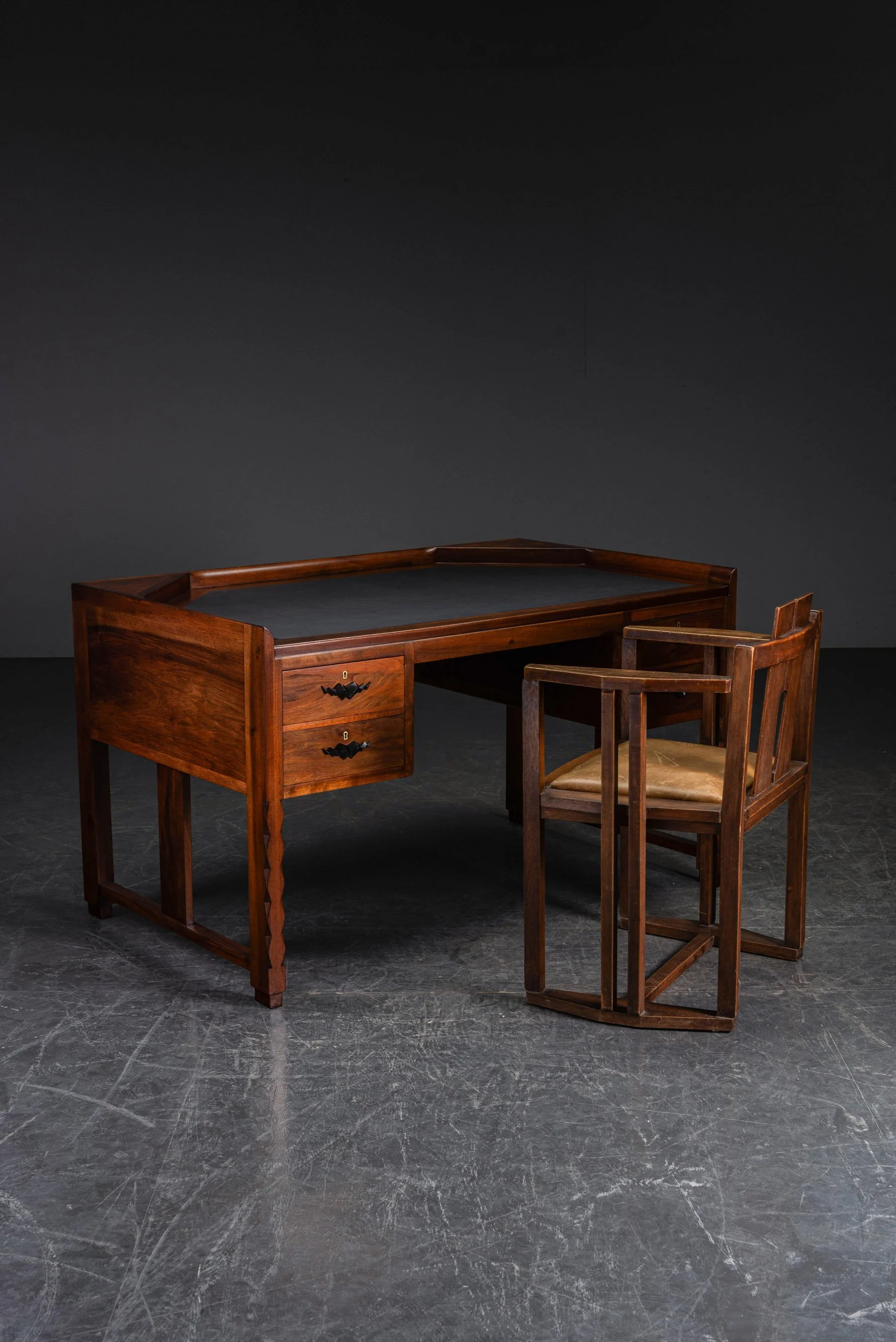TA-242024214127-1920s-Amsterdamse-School-Desk_19.jpg