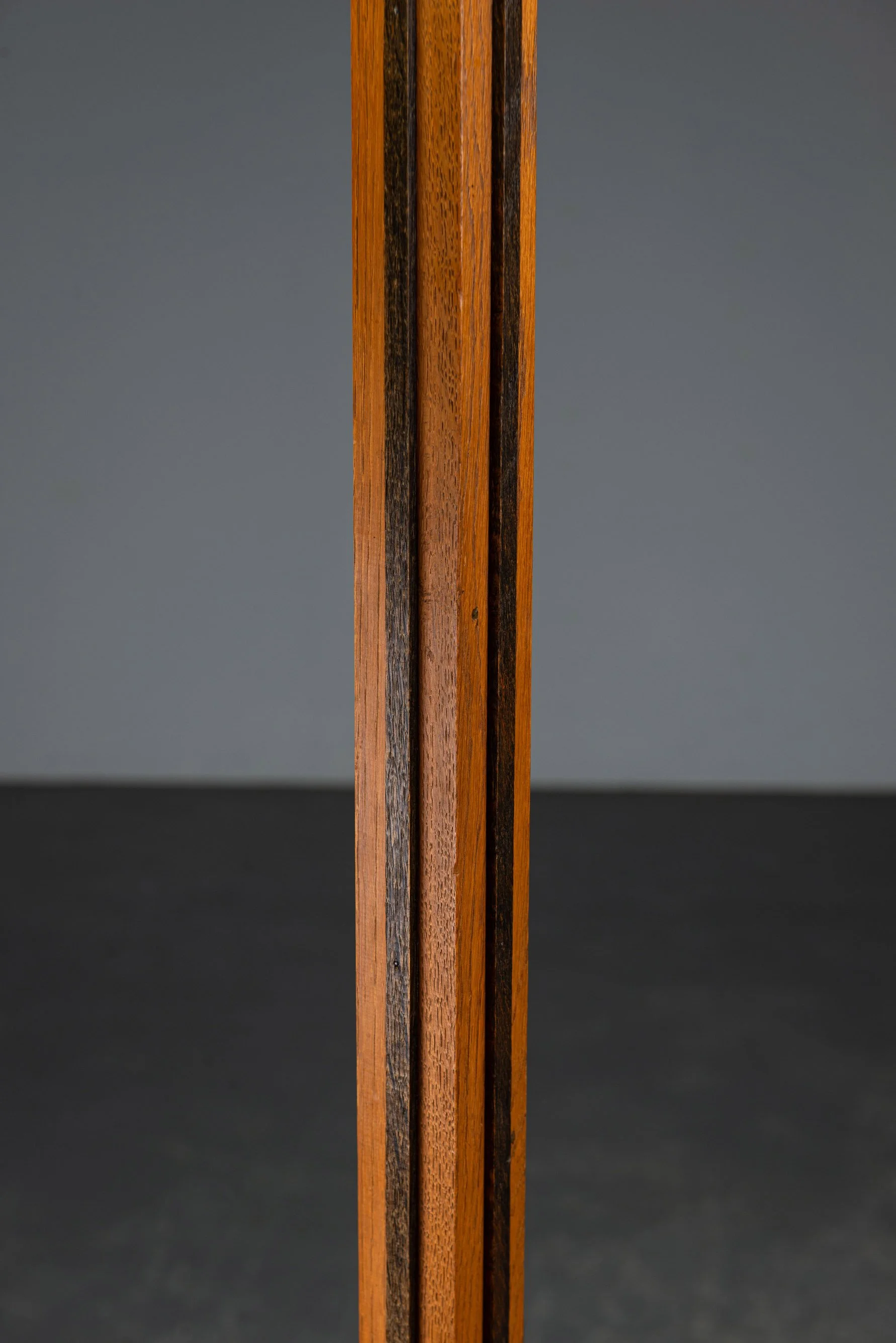 LI-22202693644-1930s-Amsterdamse-School-Standing-Lamp_04.jpg