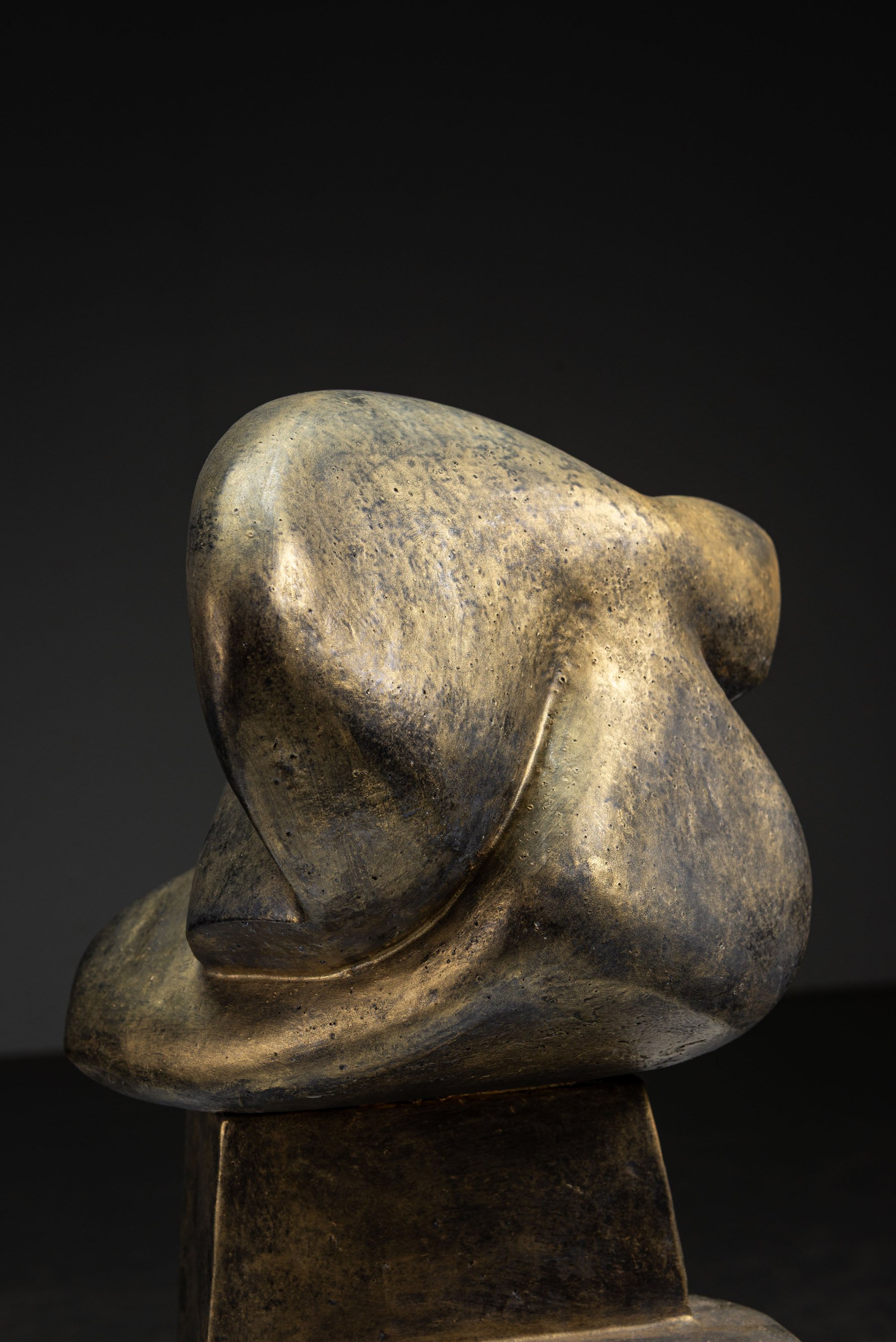 AR-1152026105113-Abstract-Sculpture-by-Cor-Dam-#2_11.jpg