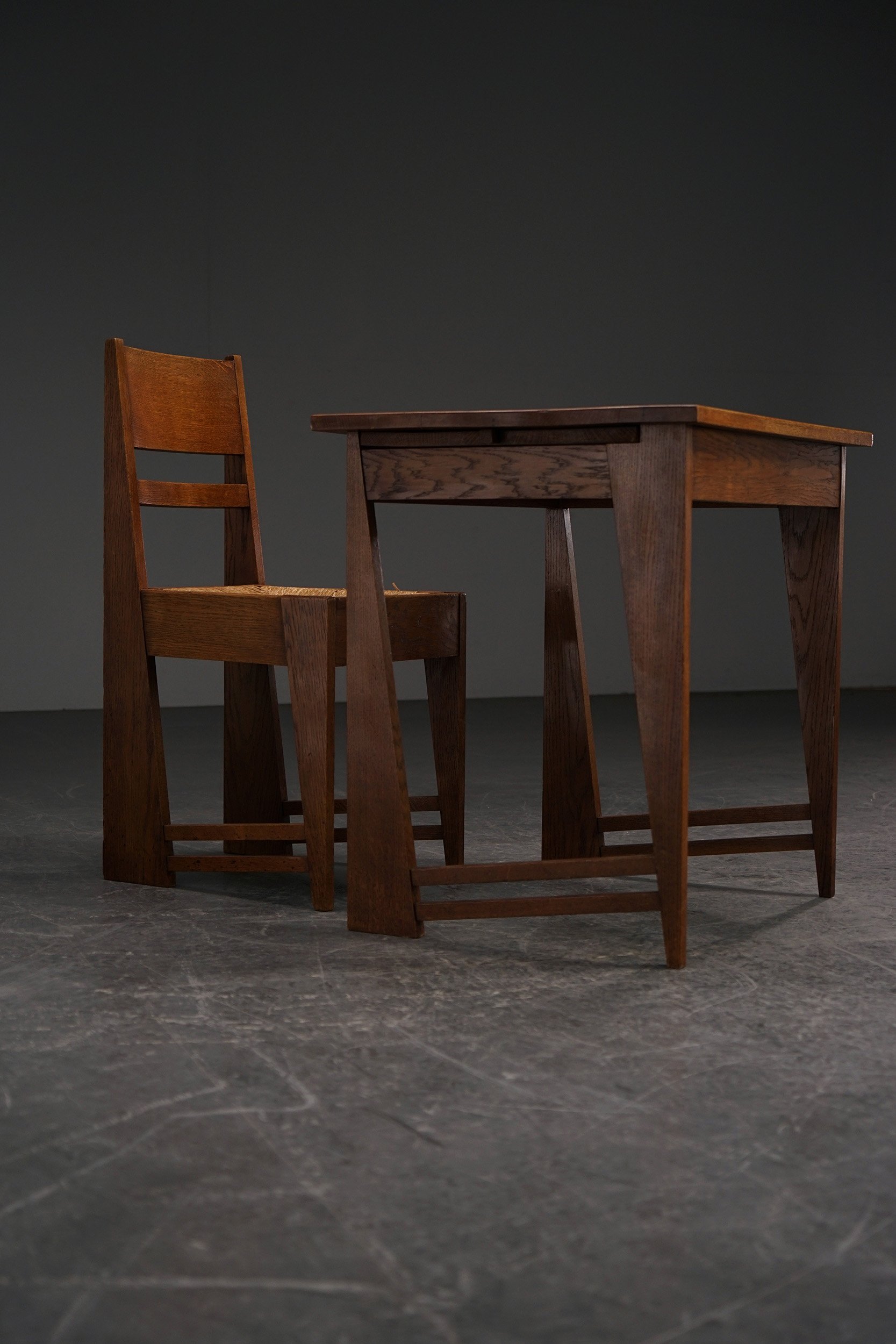 TA-30102024211626 + SE-30102024211844-1920s-Modernist-Desk-and-Accent-Chair_08.jpg