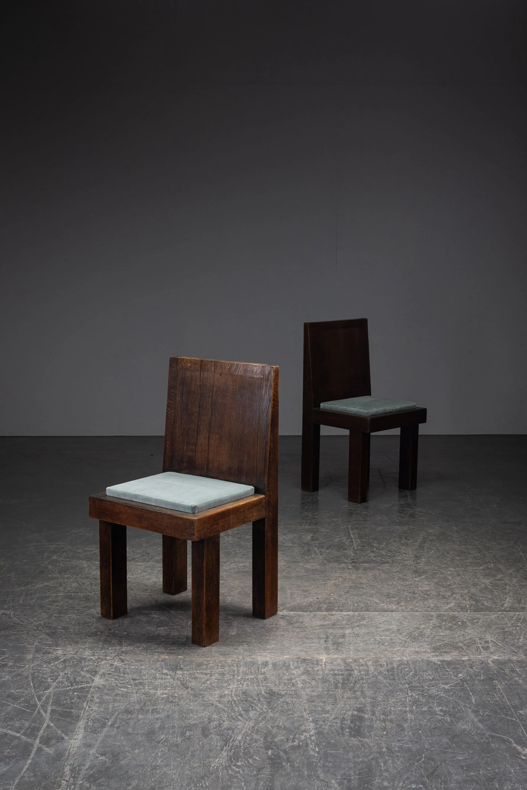 SE-72202604027-1940s-Modernist-Accent-Chairs_04.jpg