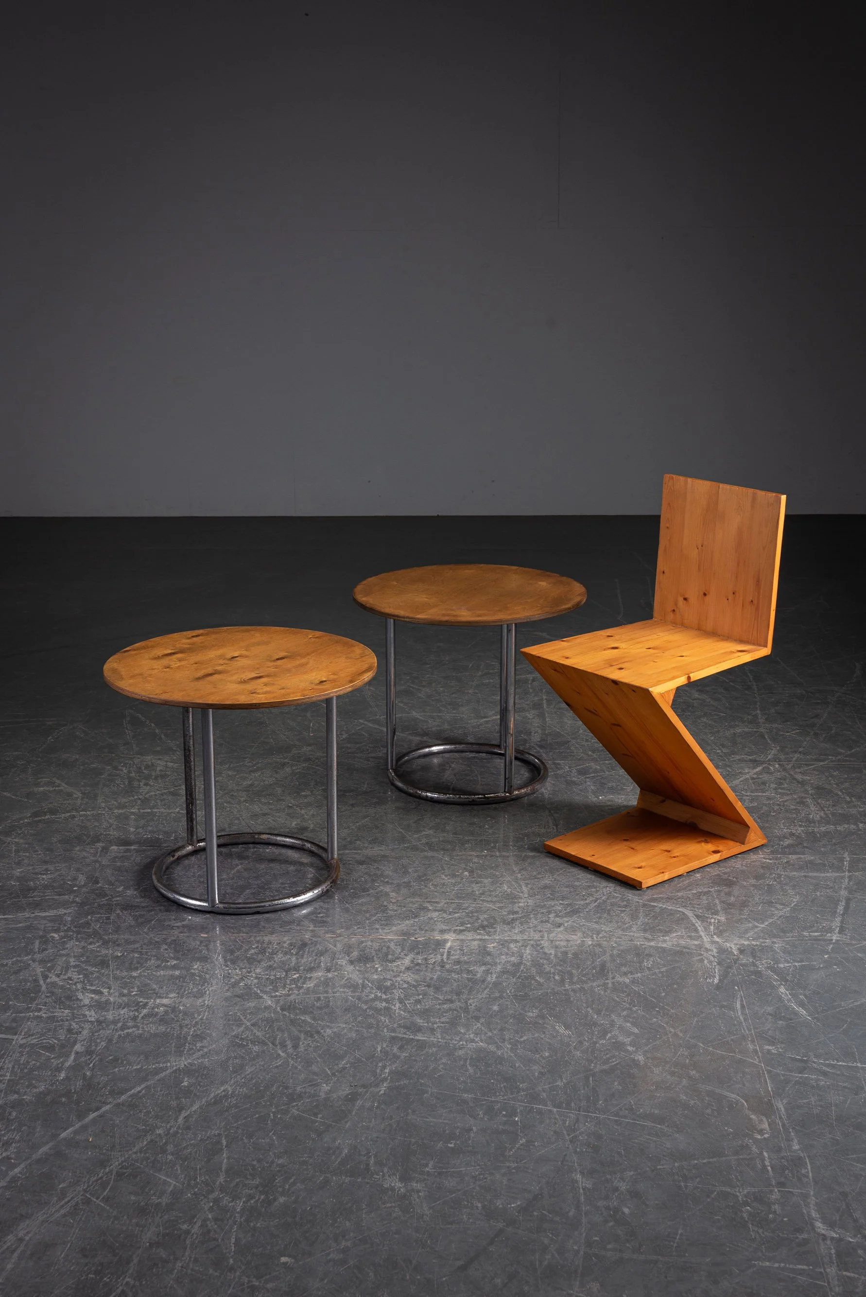 TA-1862025150228-1940s-Modernist-Side-Table-Set_05.jpg