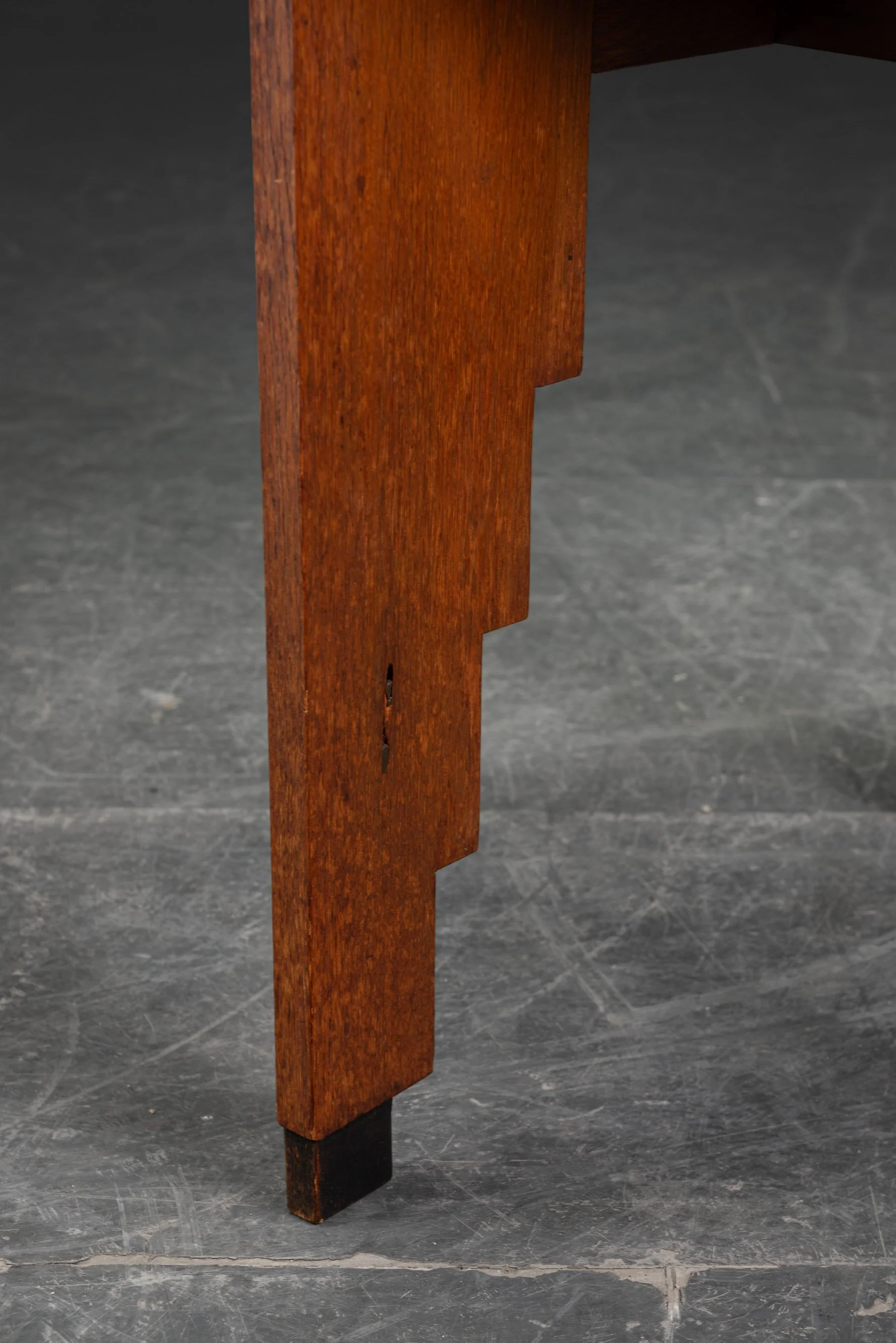 TA-892026124804-1920s-Amsterdamse-School-Side-Table_06.jpg
