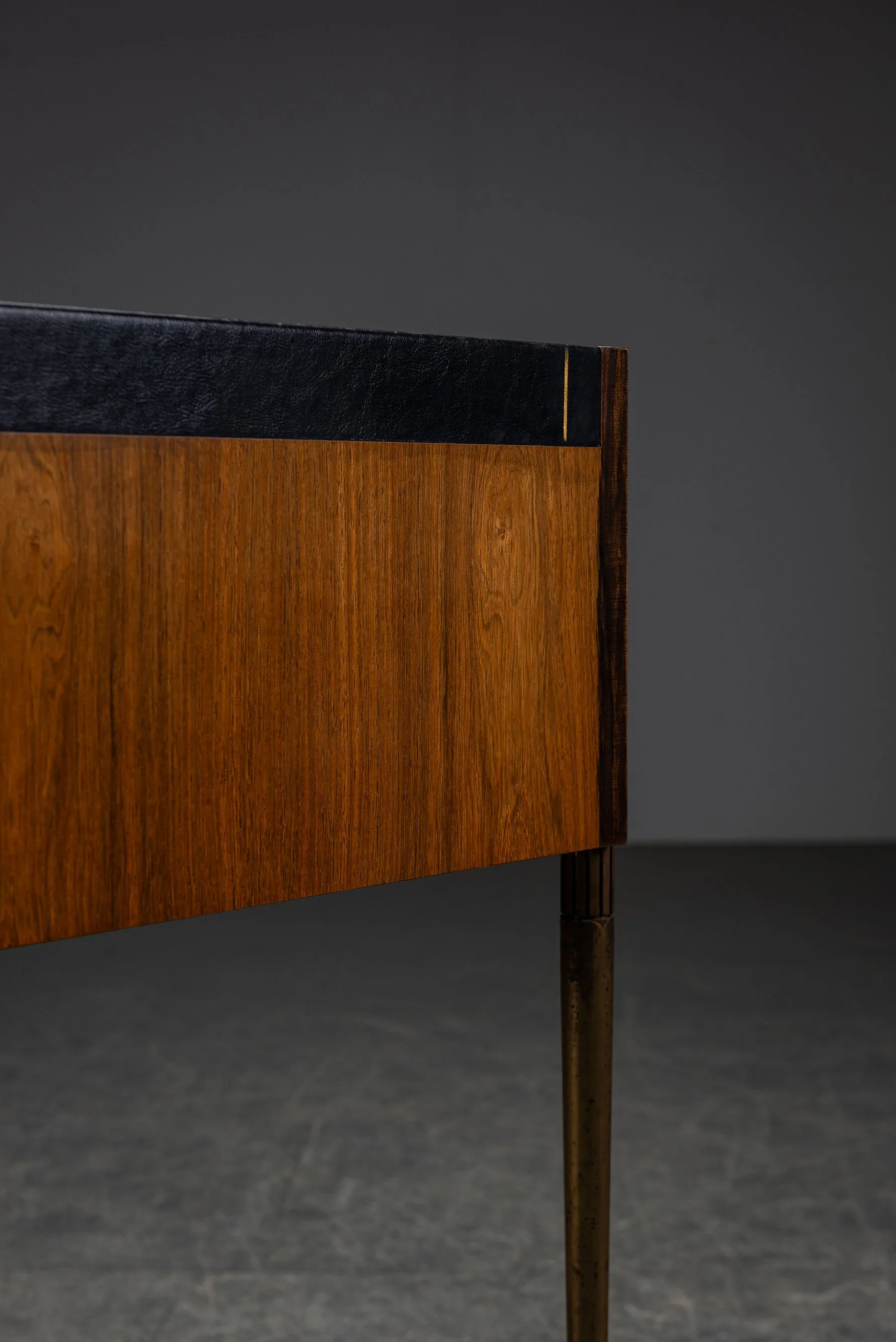 WEB RES TA-462025192649 - 1950s Mid-Century Modern Desk_08.jpg