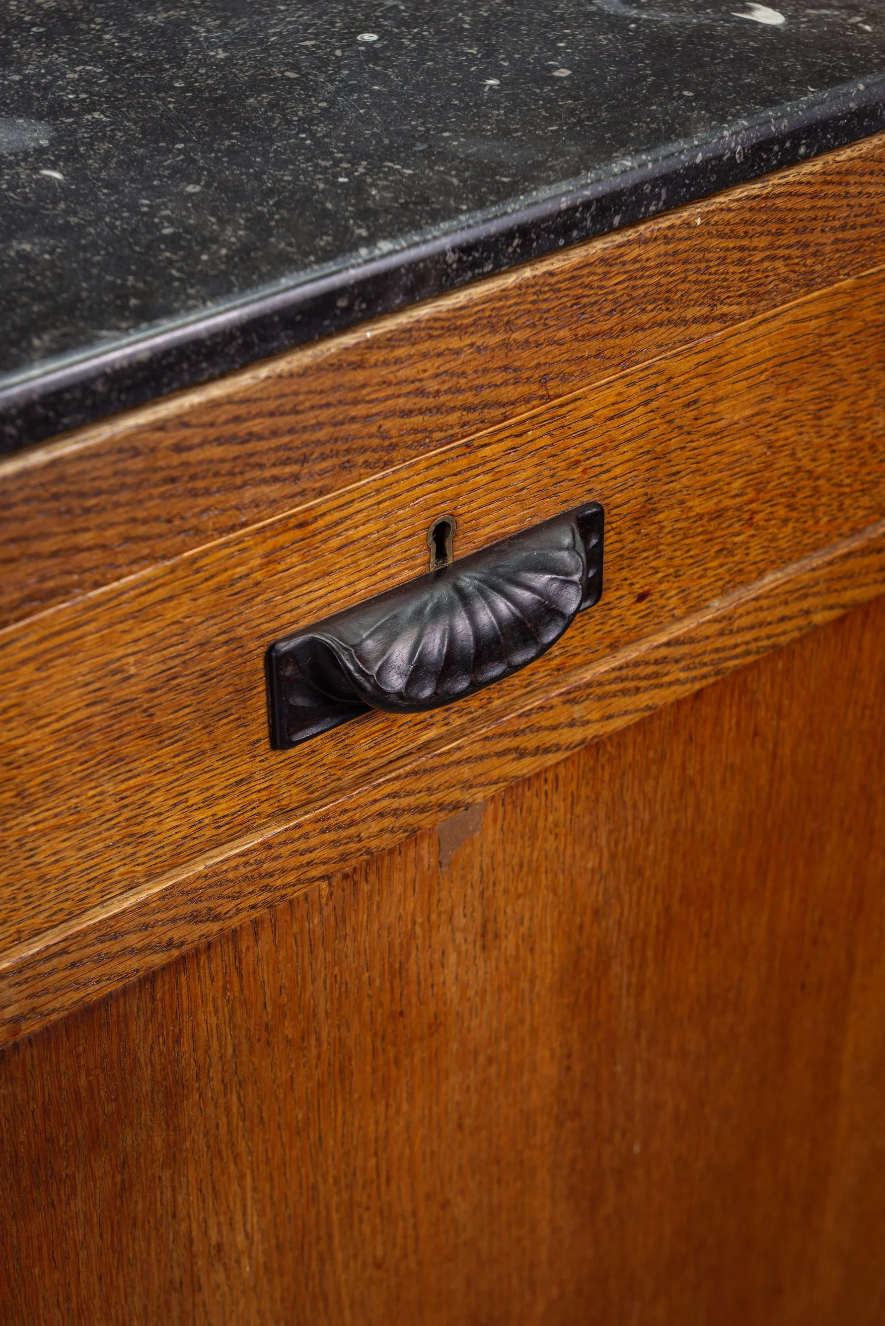 ST-1862026130400-1930s-Amsterdamse-School-Sideboard_09.jpg